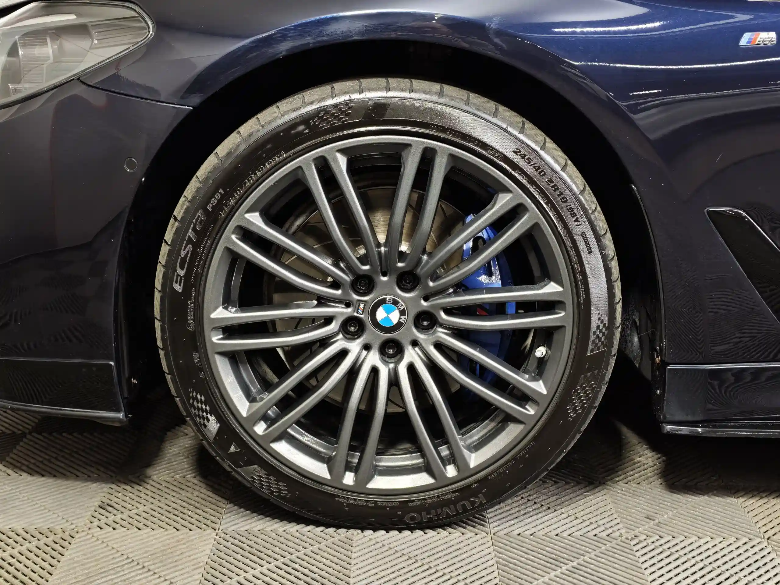 BMW 5 серия 2019