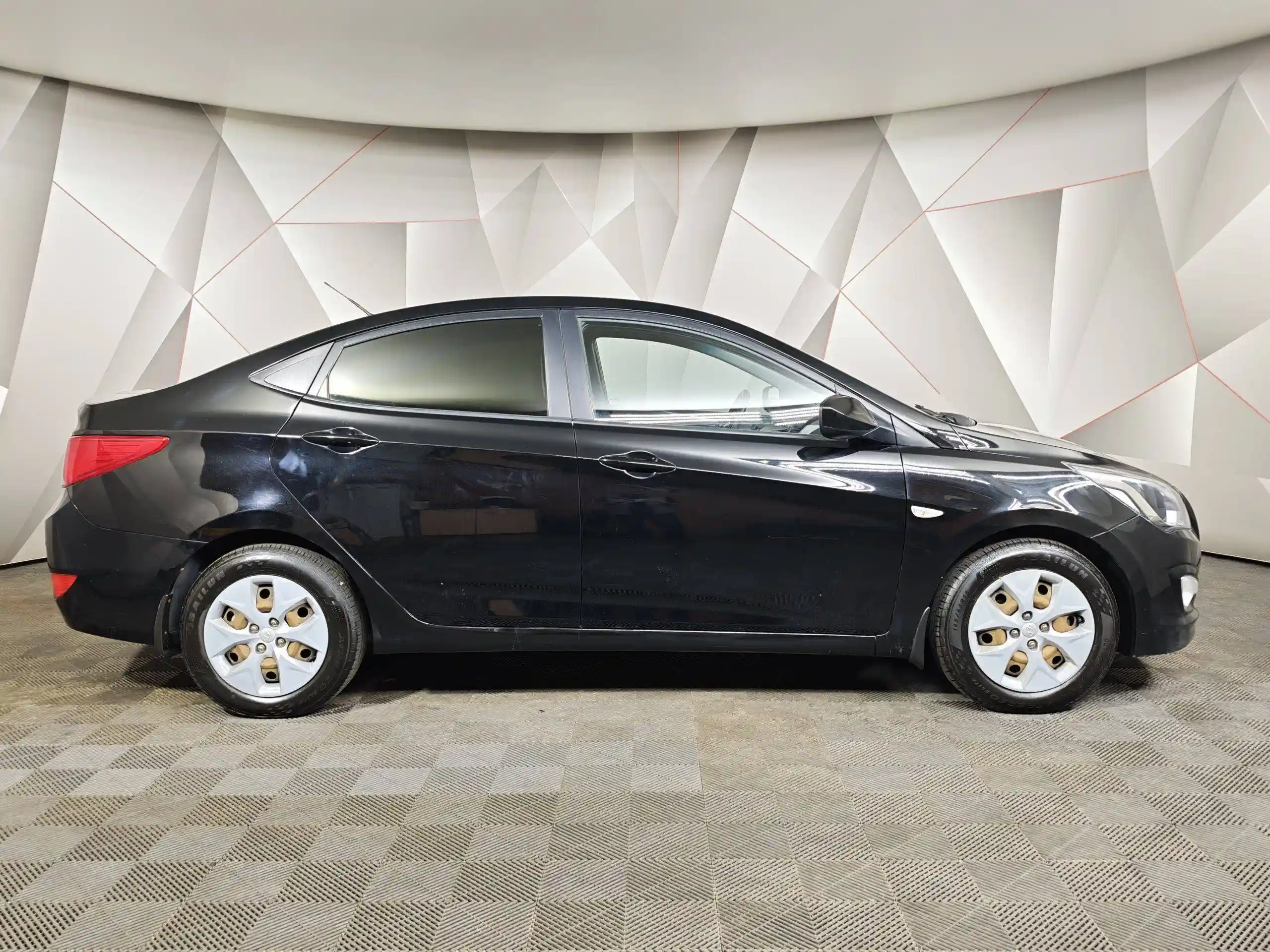 Hyundai Solaris 2016