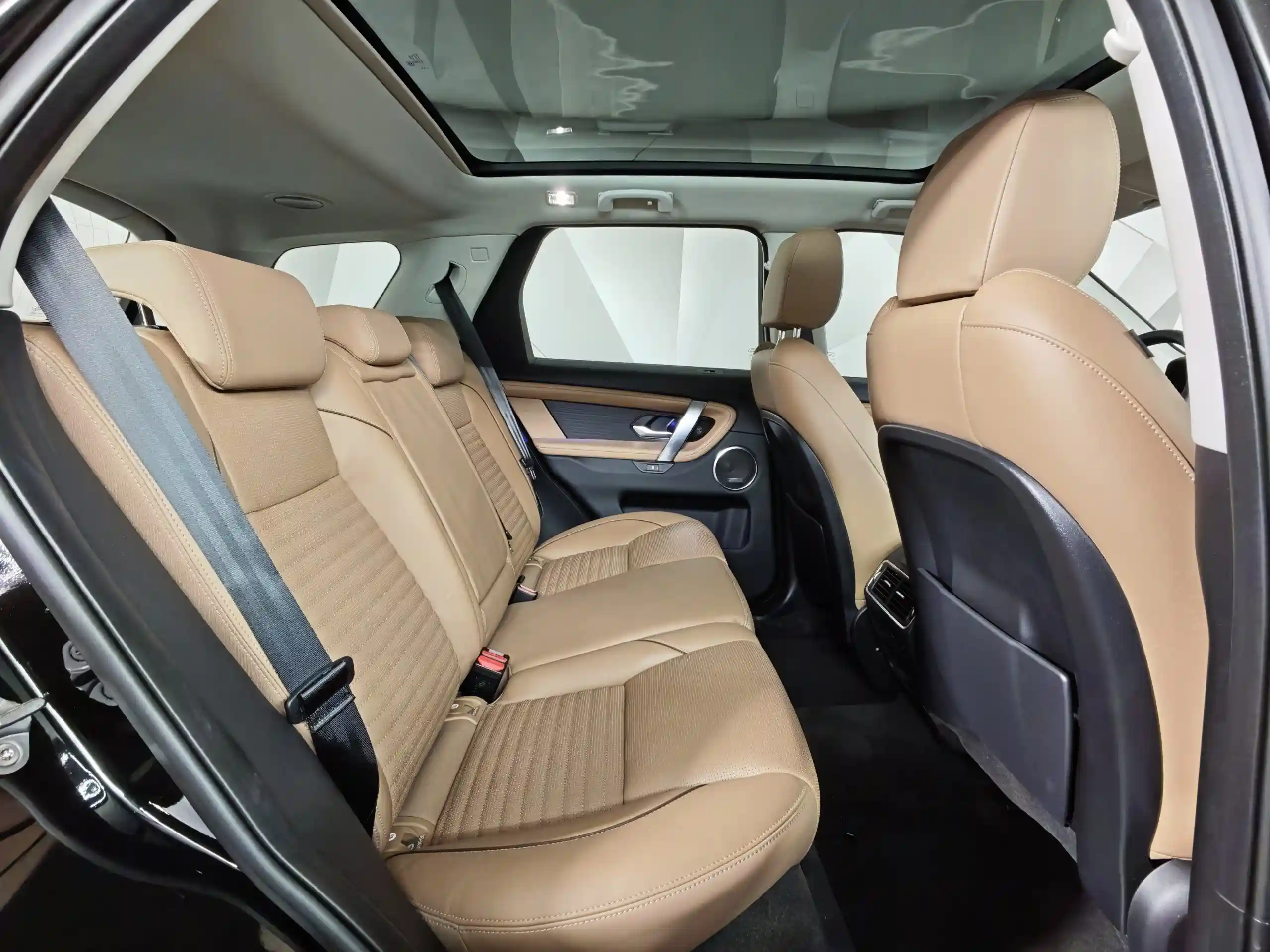 Land Rover Discovery Sport 2024
