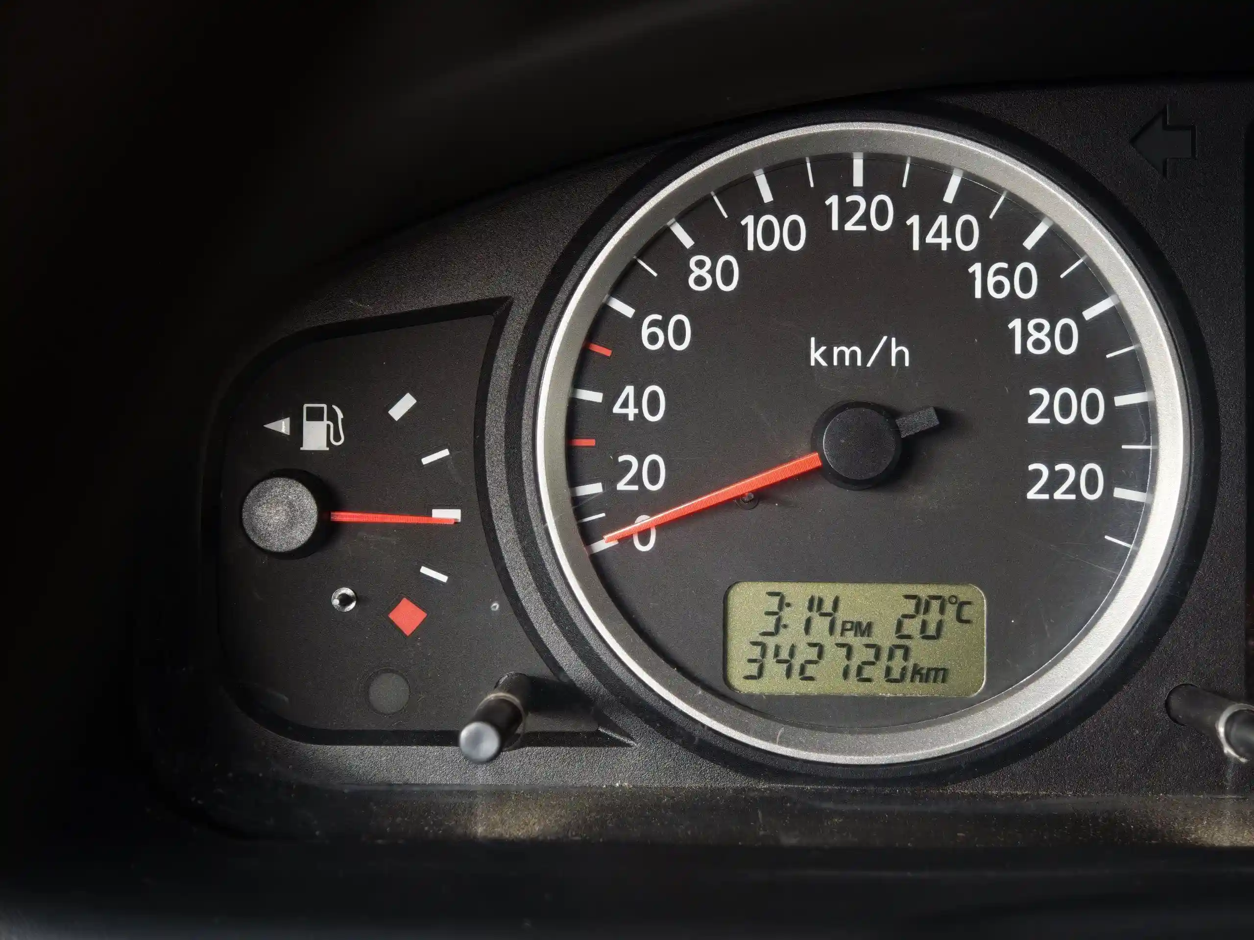 Nissan Almera 2004