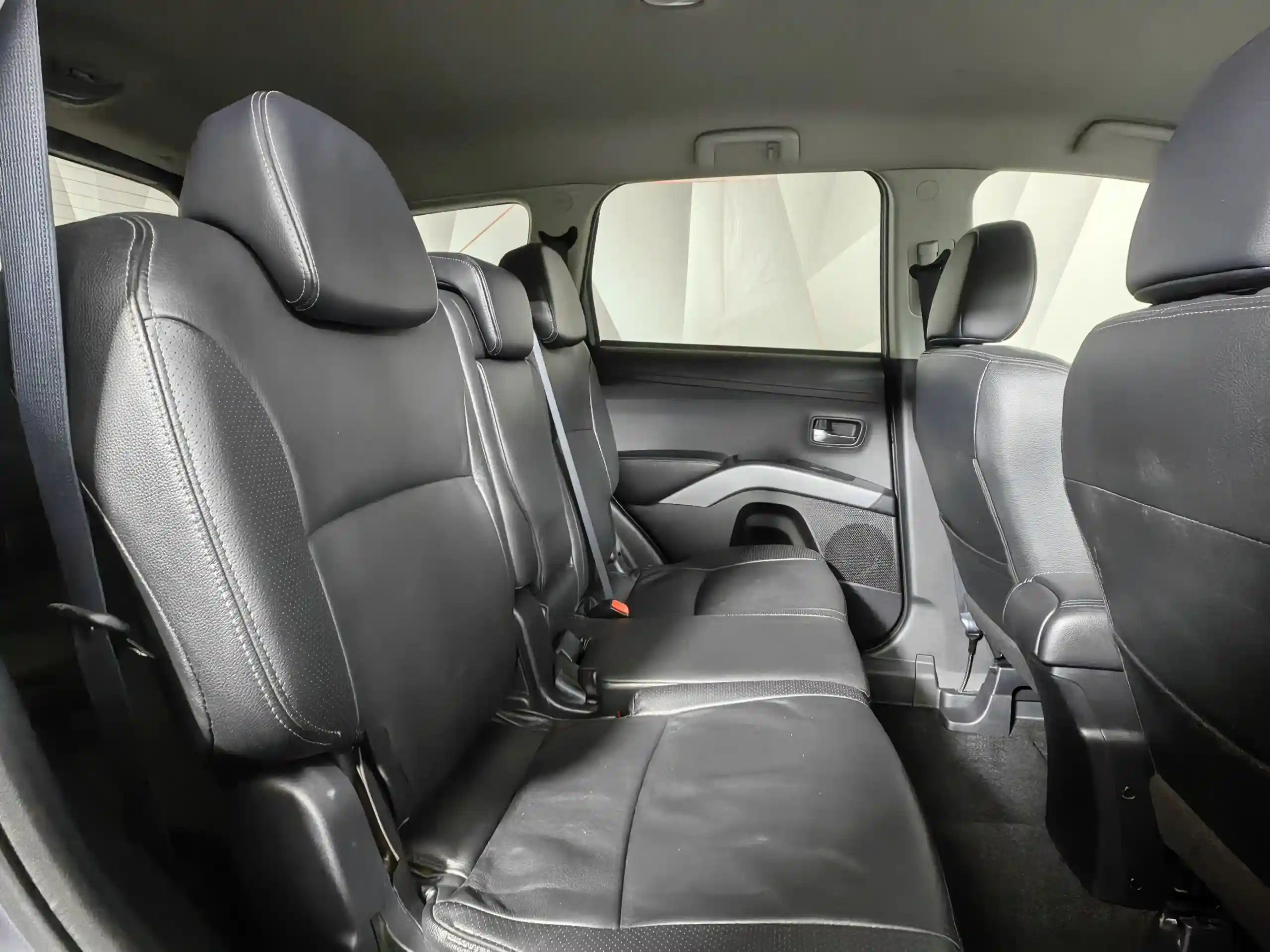 Mitsubishi Outlander 2011