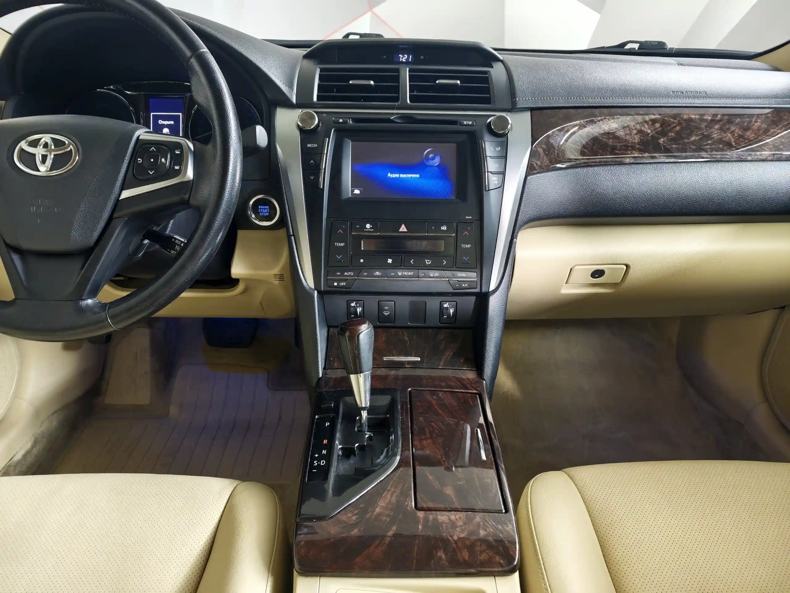 Toyota Camry 2015