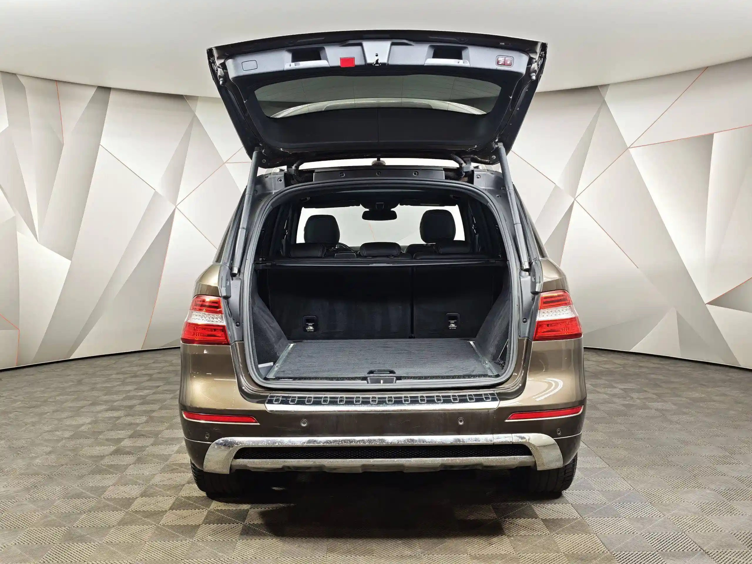 Mercedes-Benz M-Класс 2014