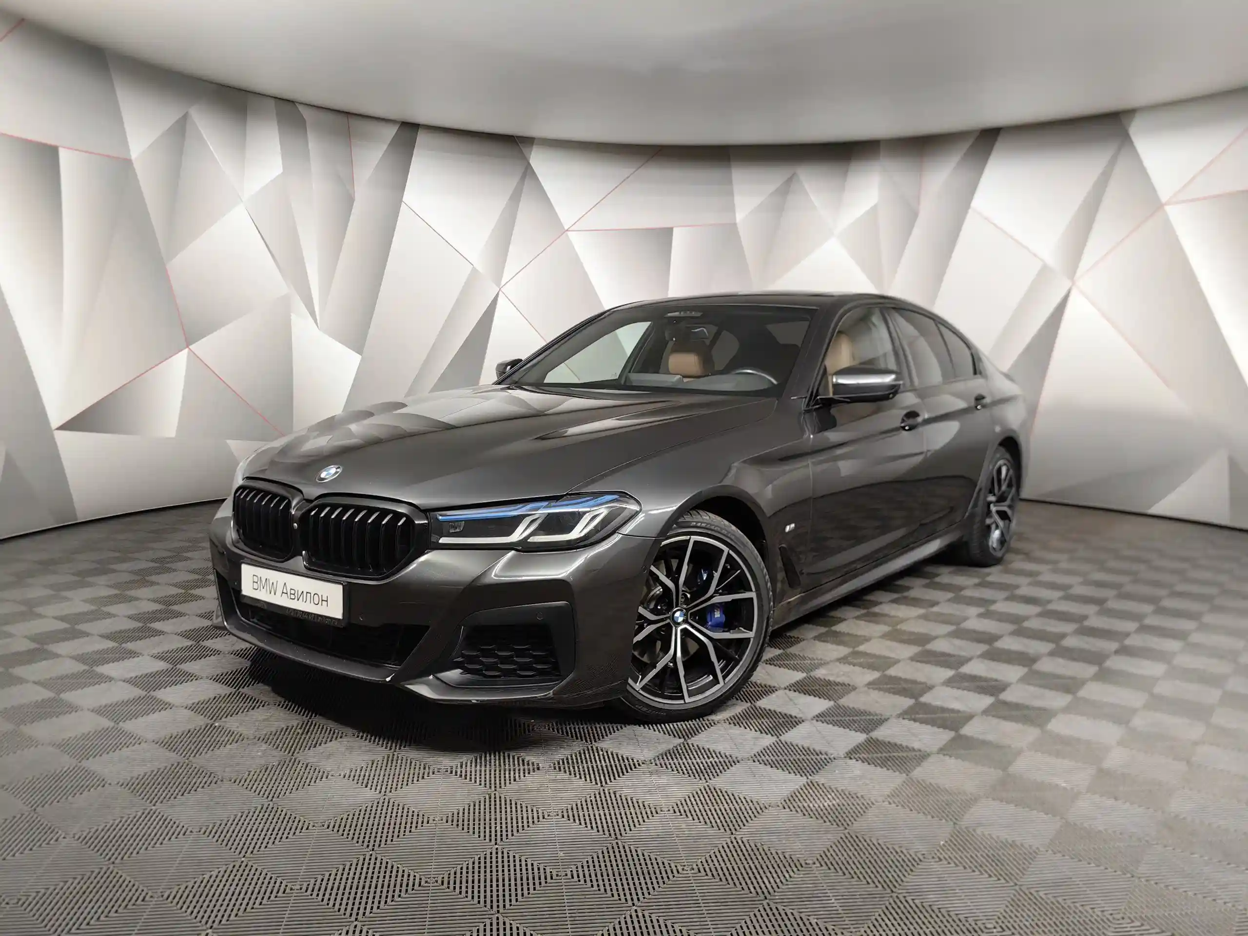 BMW 5 серия 2021