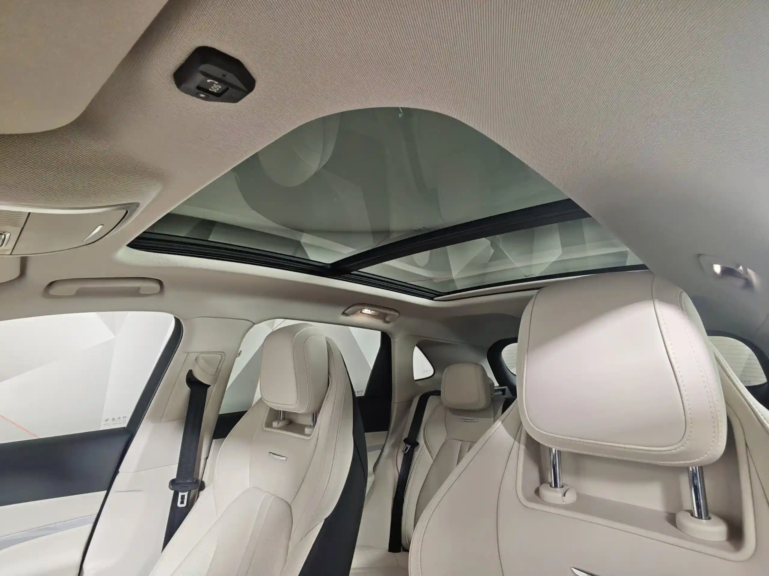 Hongqi HS3 2024