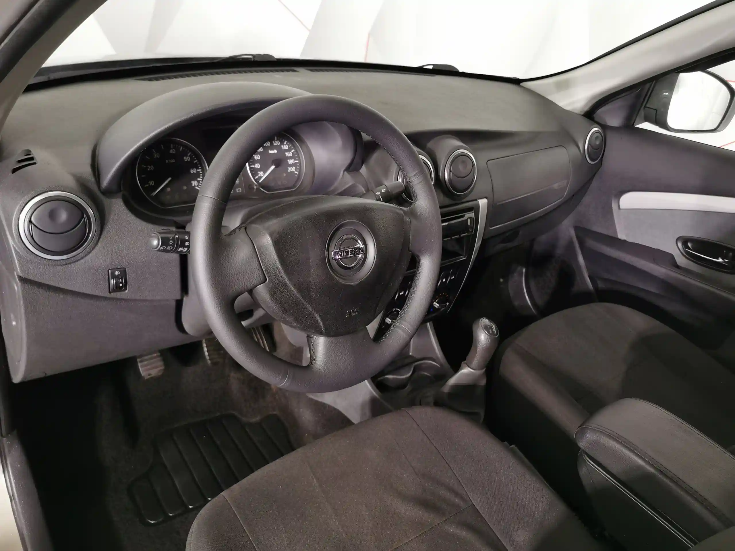 Nissan Almera 2014