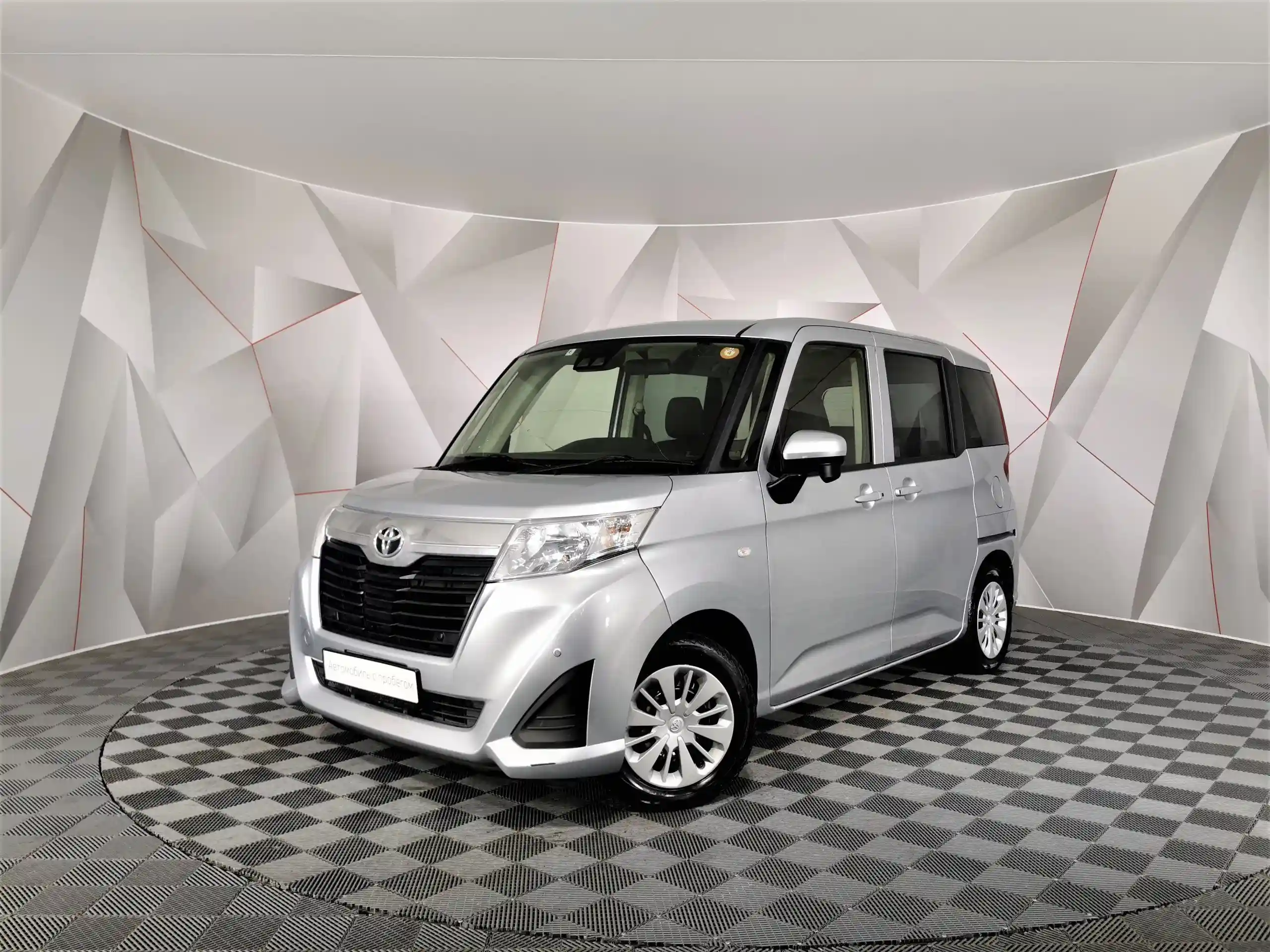 Toyota Roomy 2019