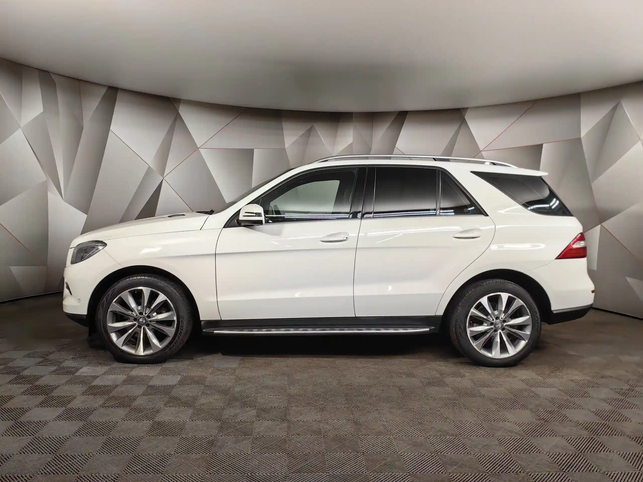 Mercedes-Benz M-Класс 2014