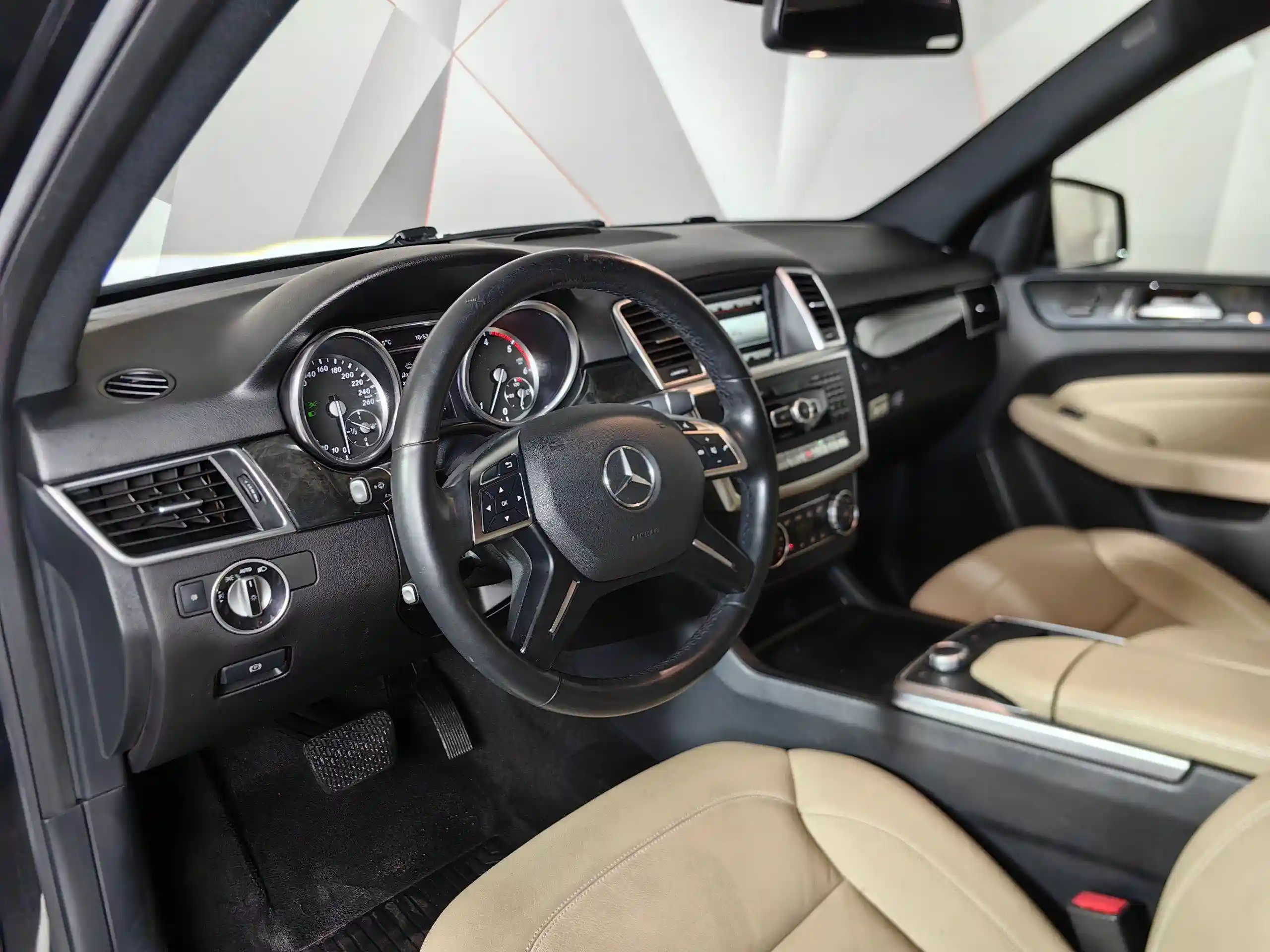 Mercedes-Benz M-Класс 2014
