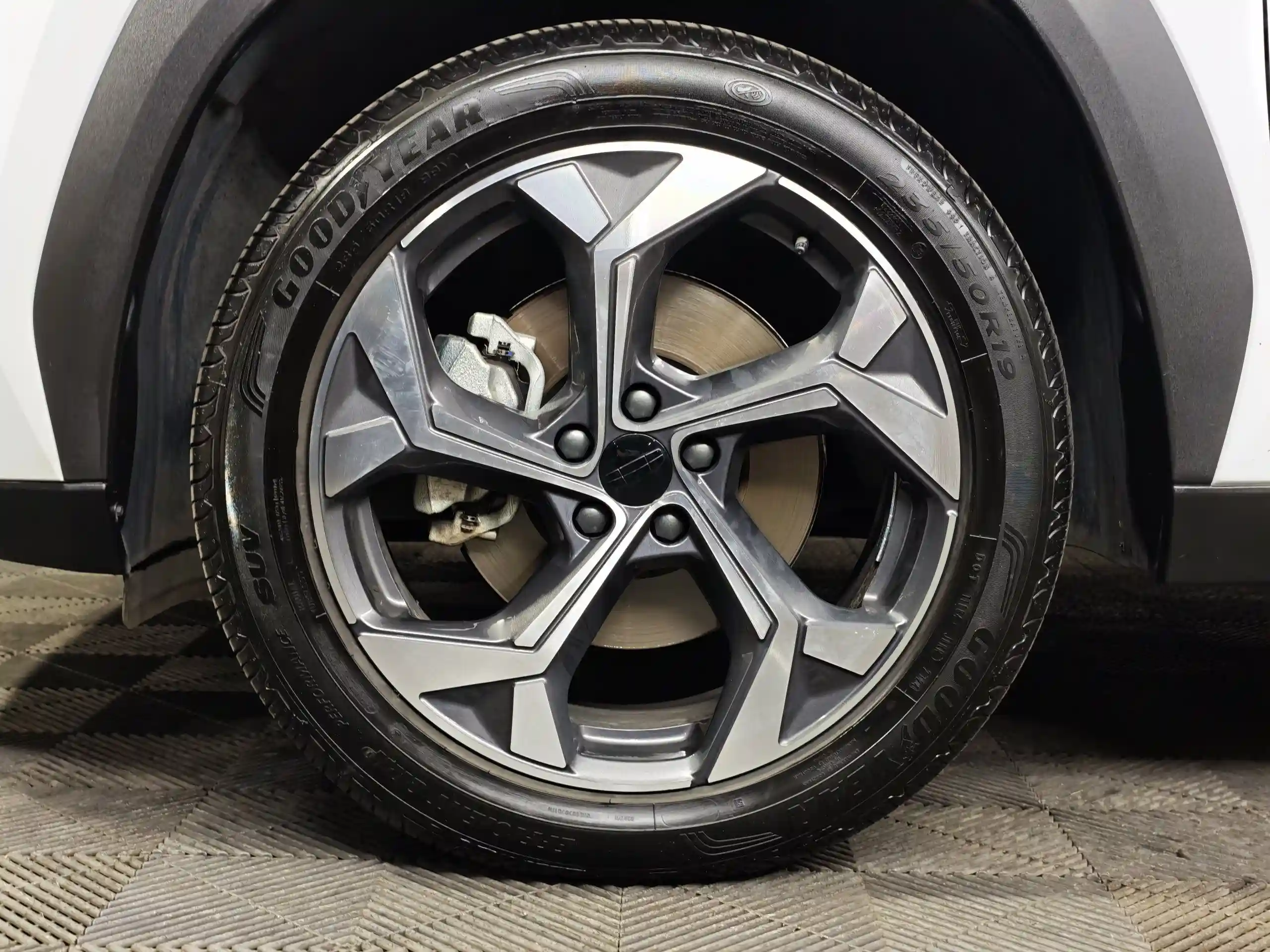 Geely Atlas 2024