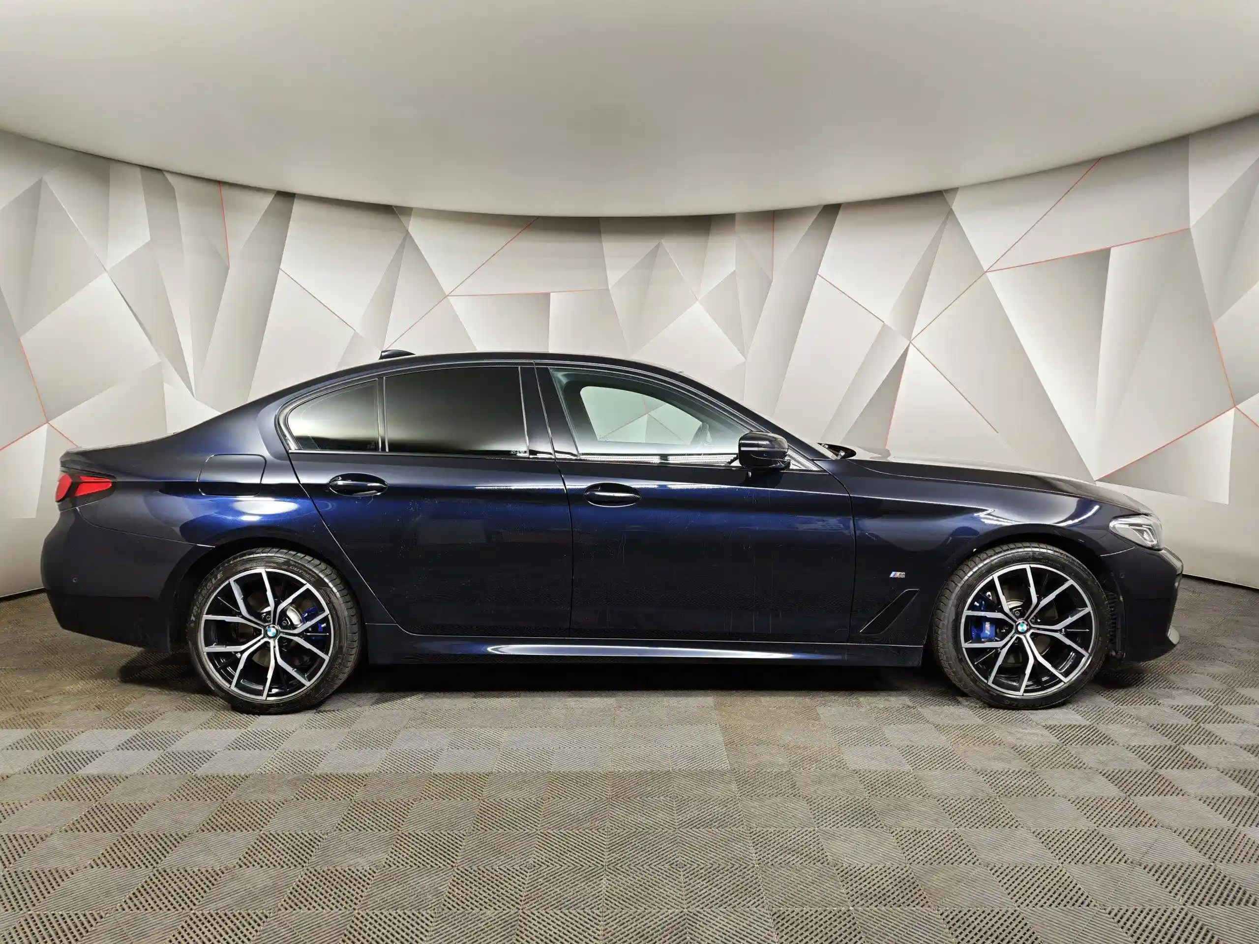 BMW 5 серия 2020
