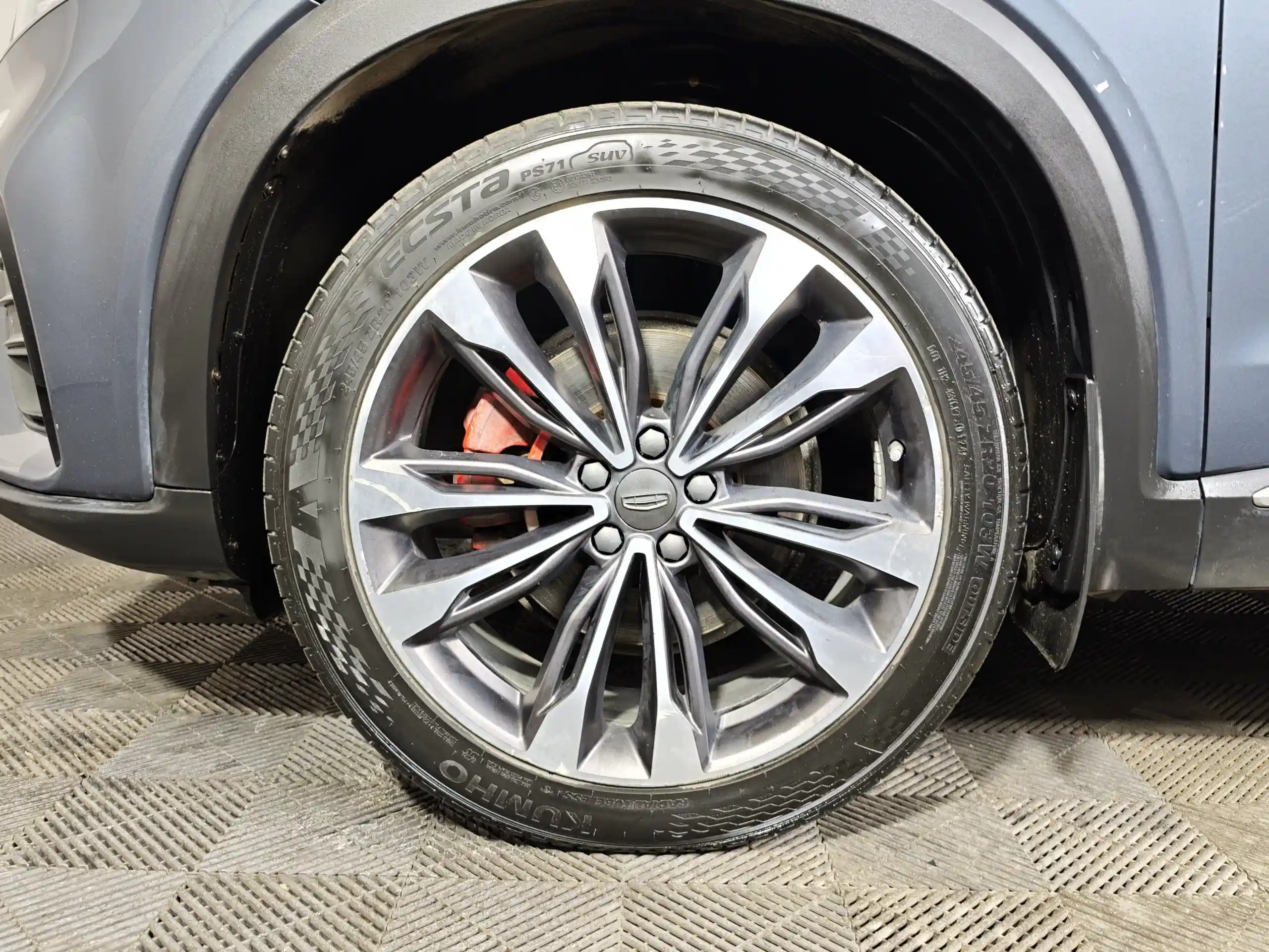 Geely Tugella 2021