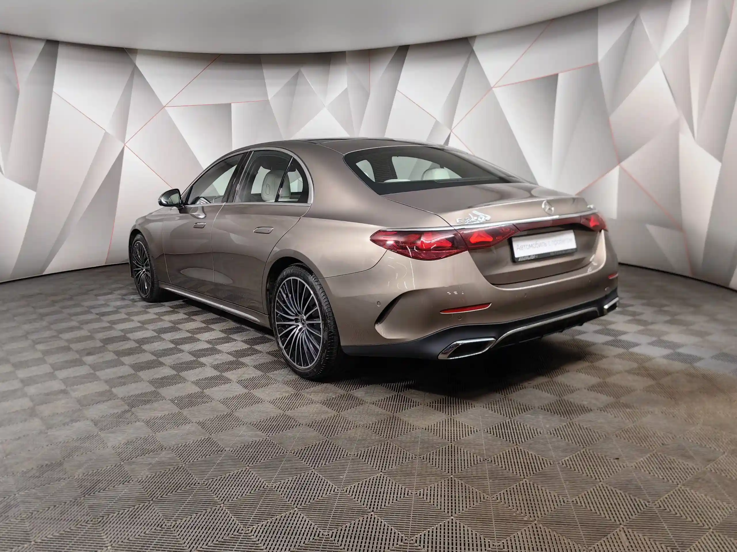 Mercedes-Benz E-Класс 2024