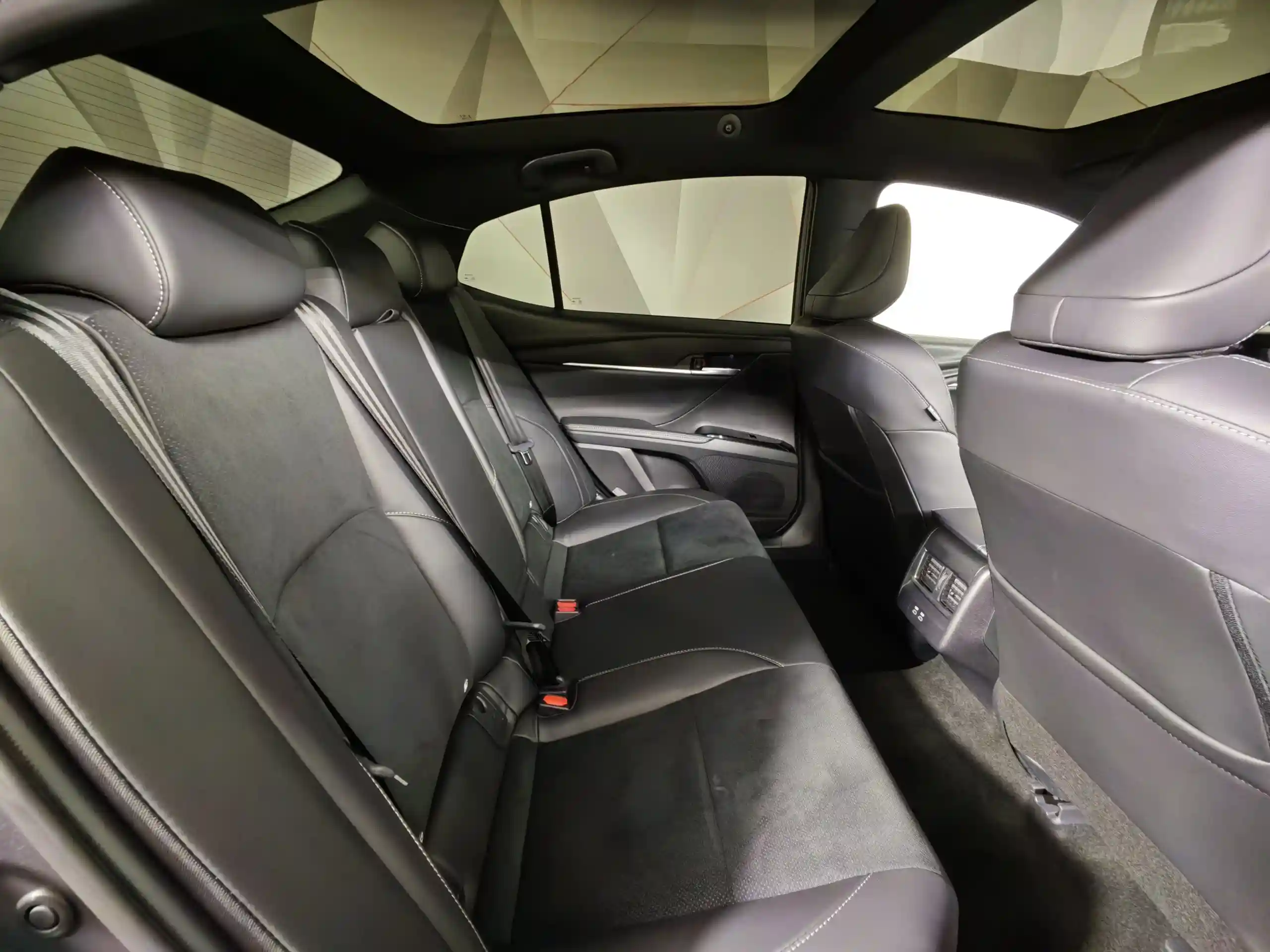 Toyota Camry 2025