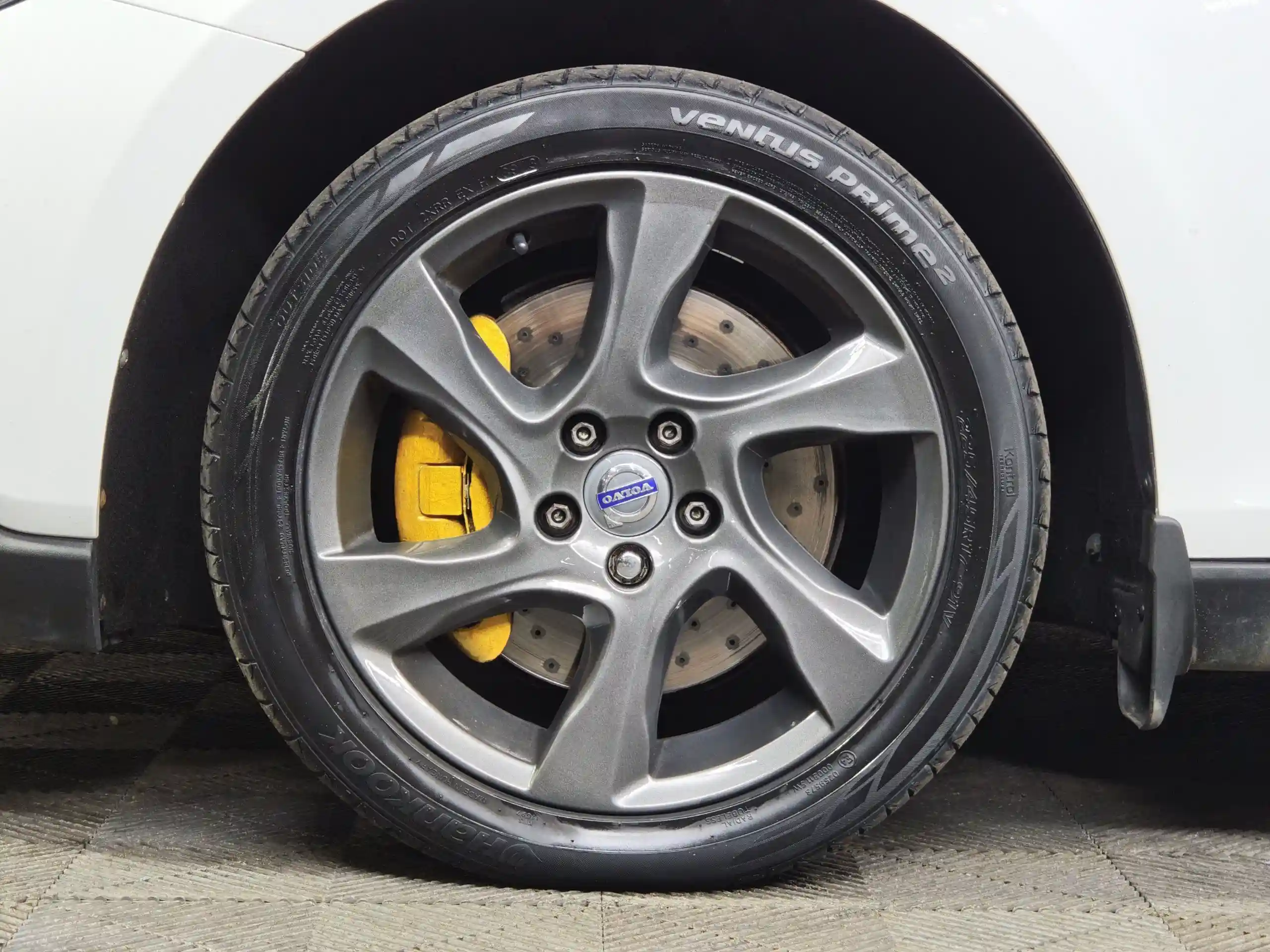 Volvo V40 2013