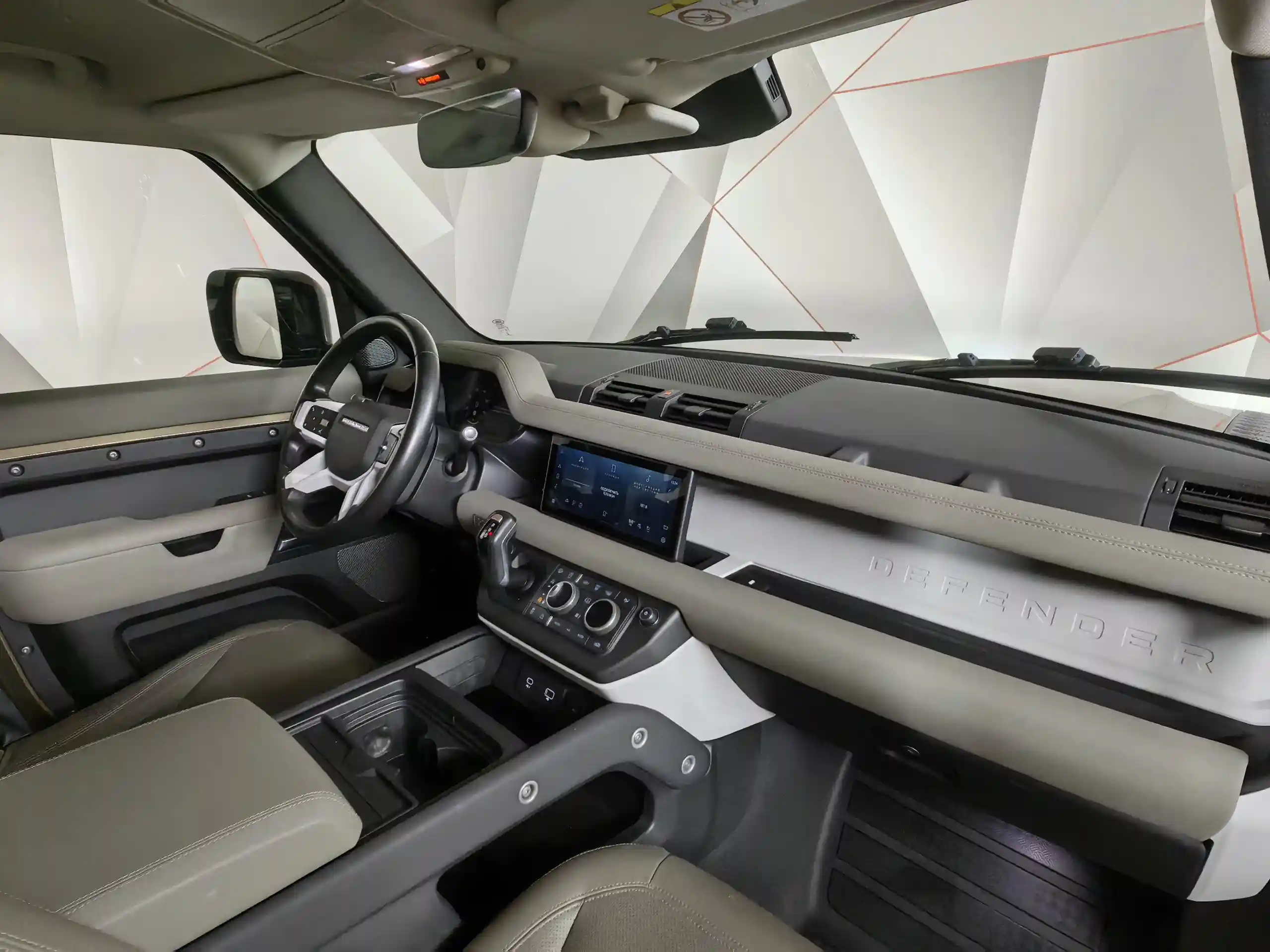 Land Rover Defender 2021