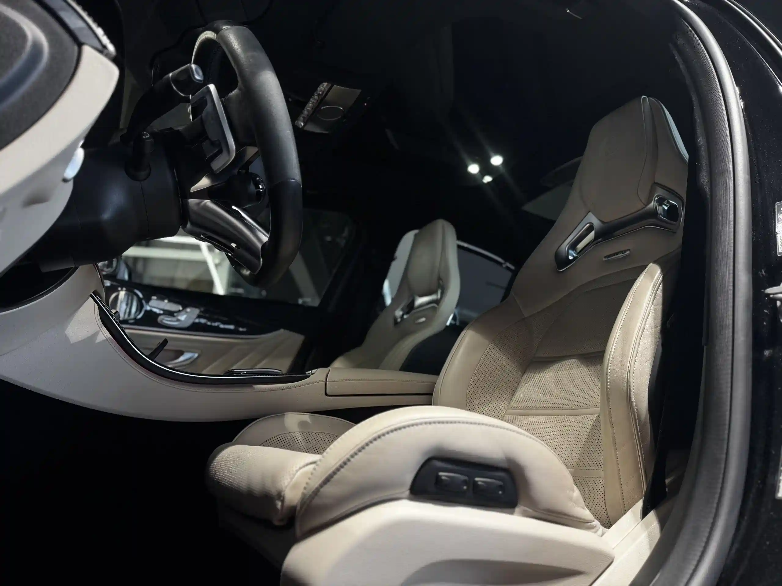 Mercedes-Benz E-Класс 2021