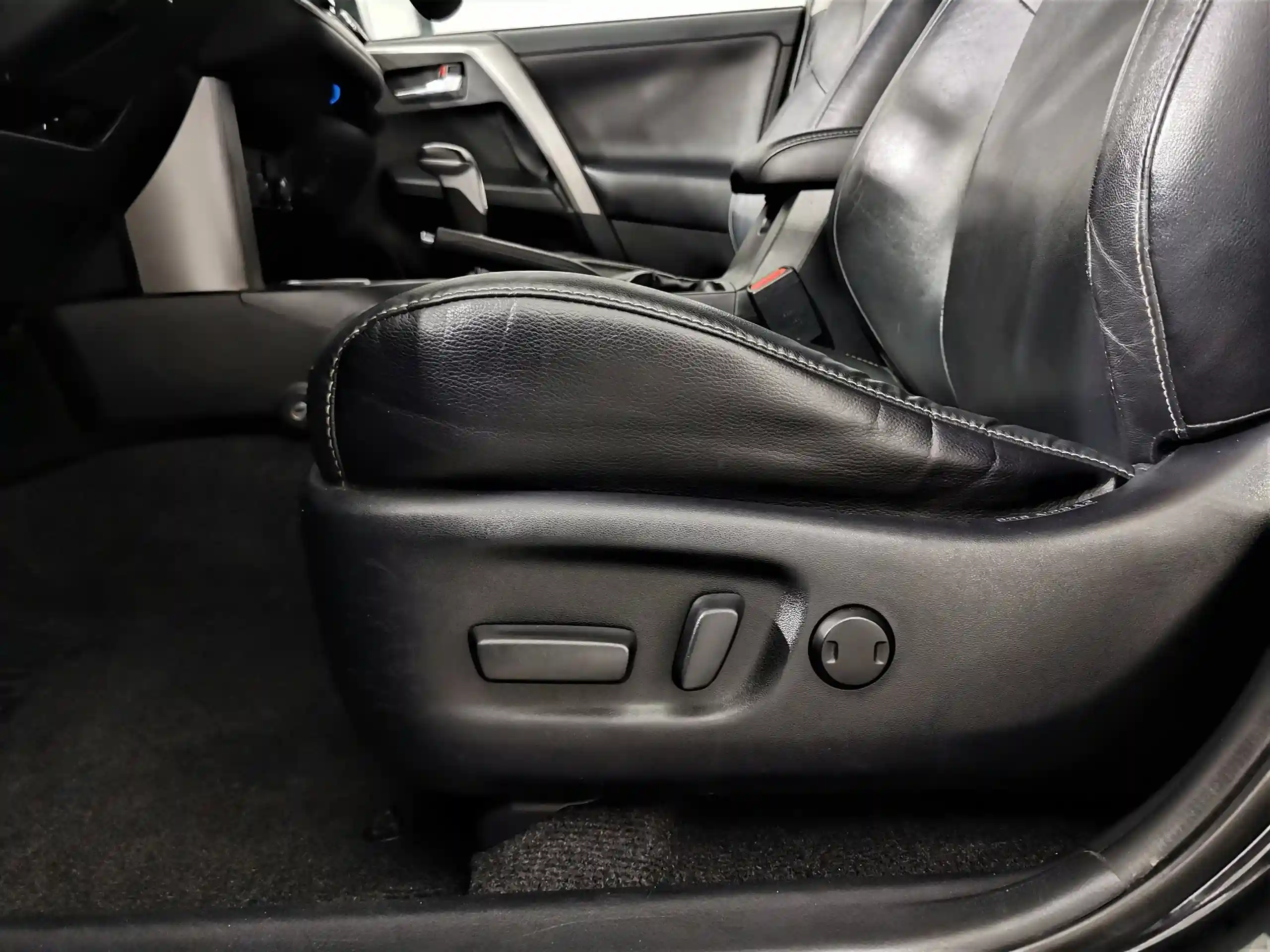 Toyota RAV4 2016