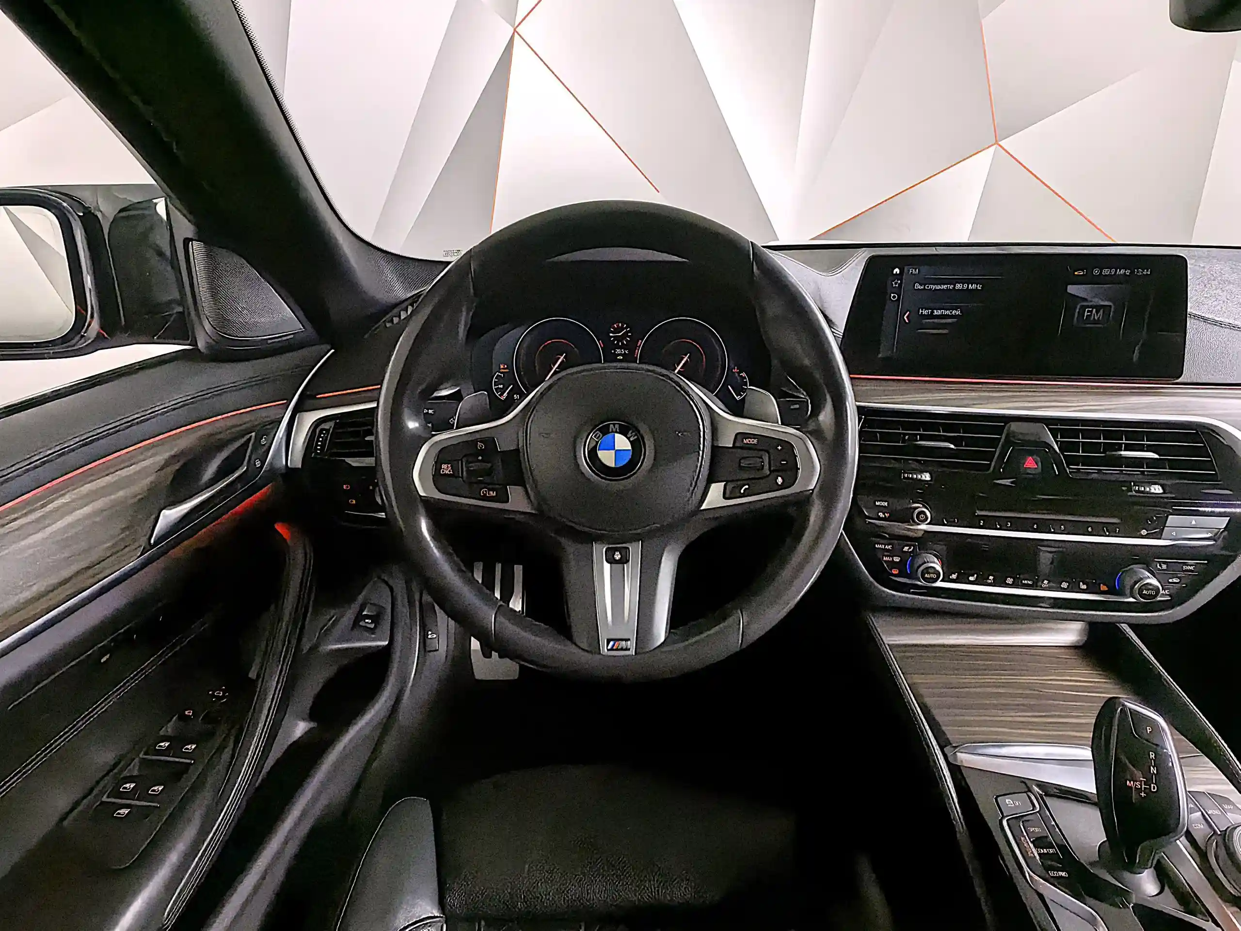 BMW 5 серия 2019