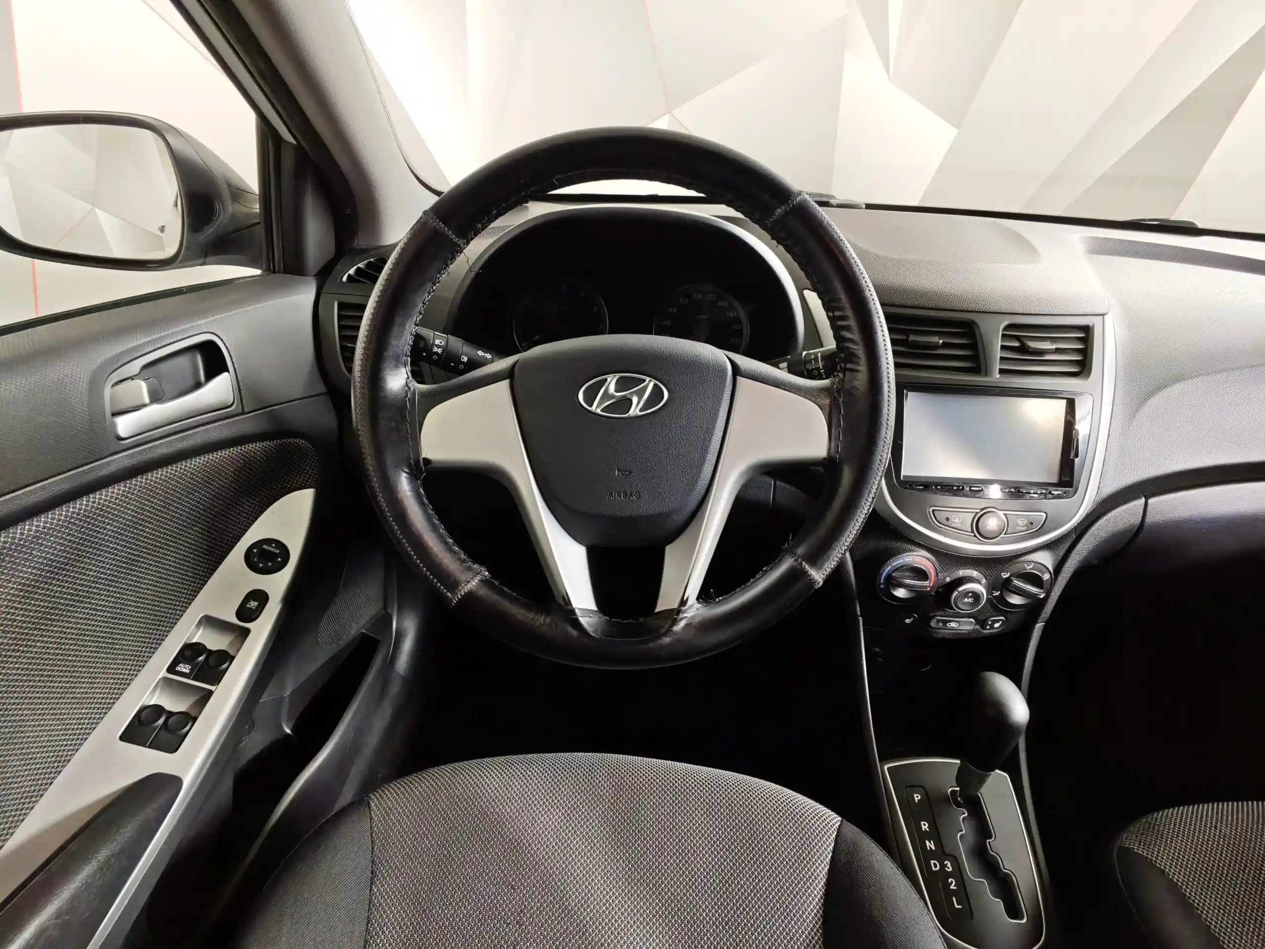 Hyundai Solaris 2012