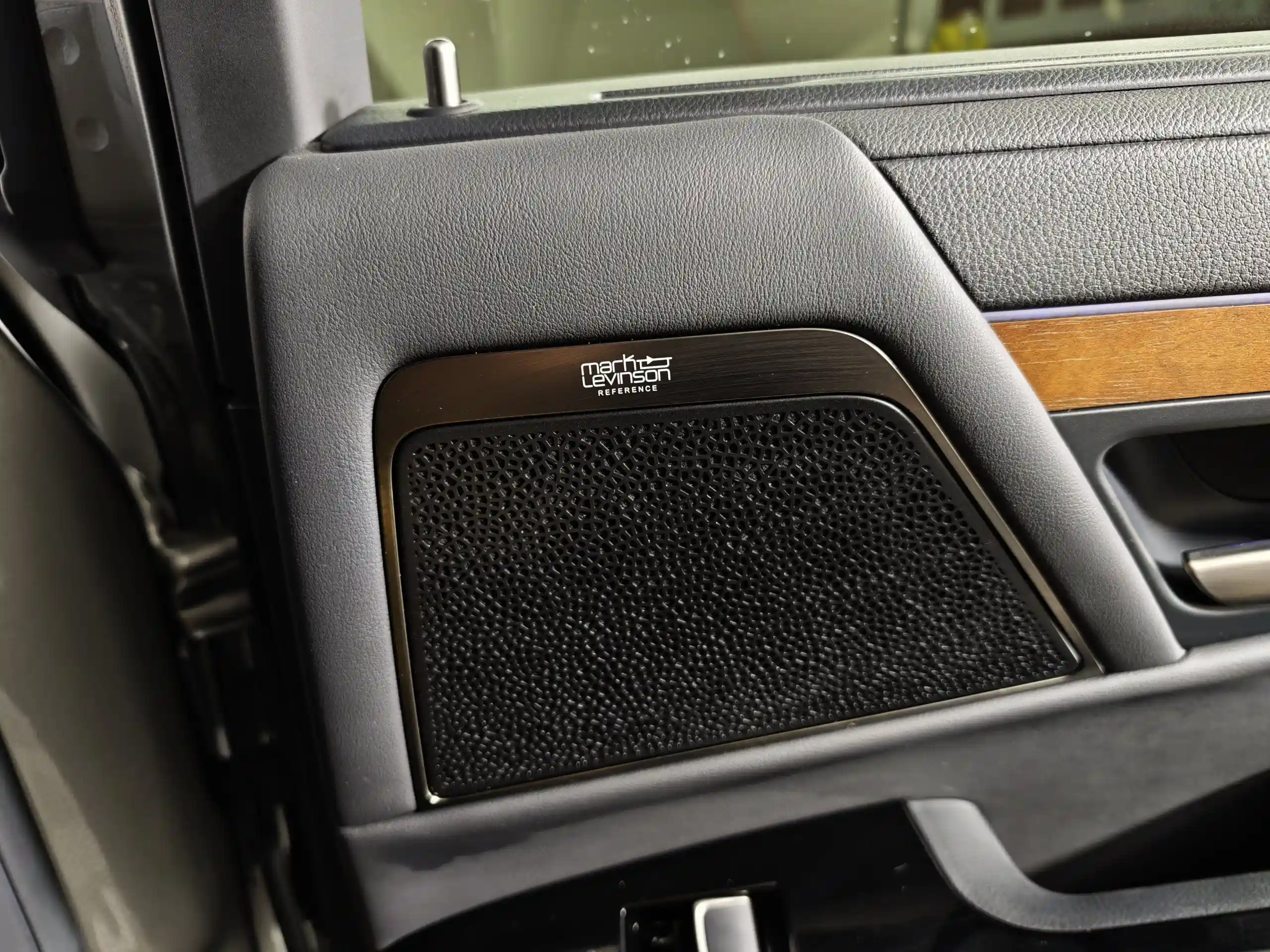 Lexus LX 2022