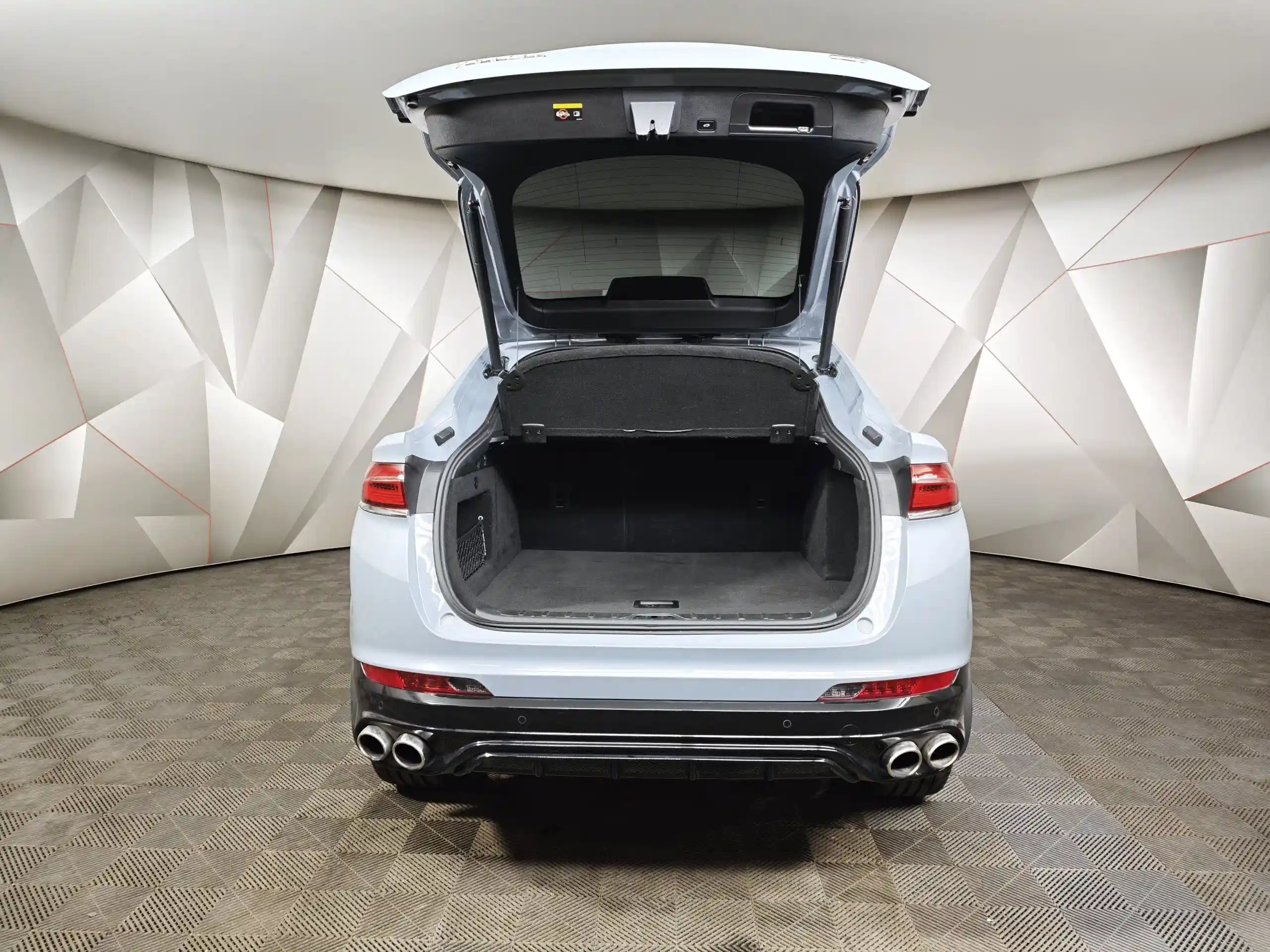 Geely Tugella 2023