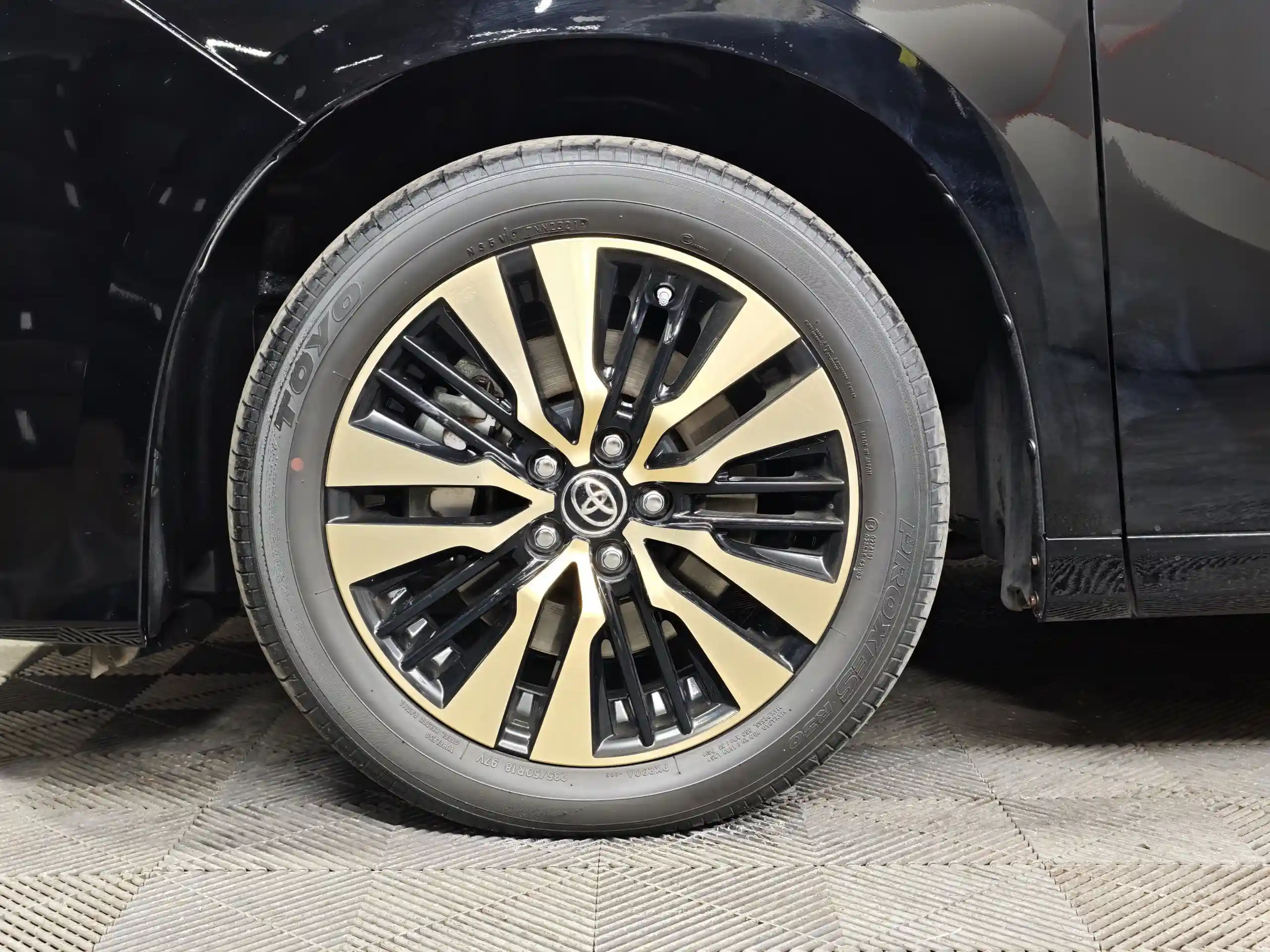 Toyota Alphard 2021