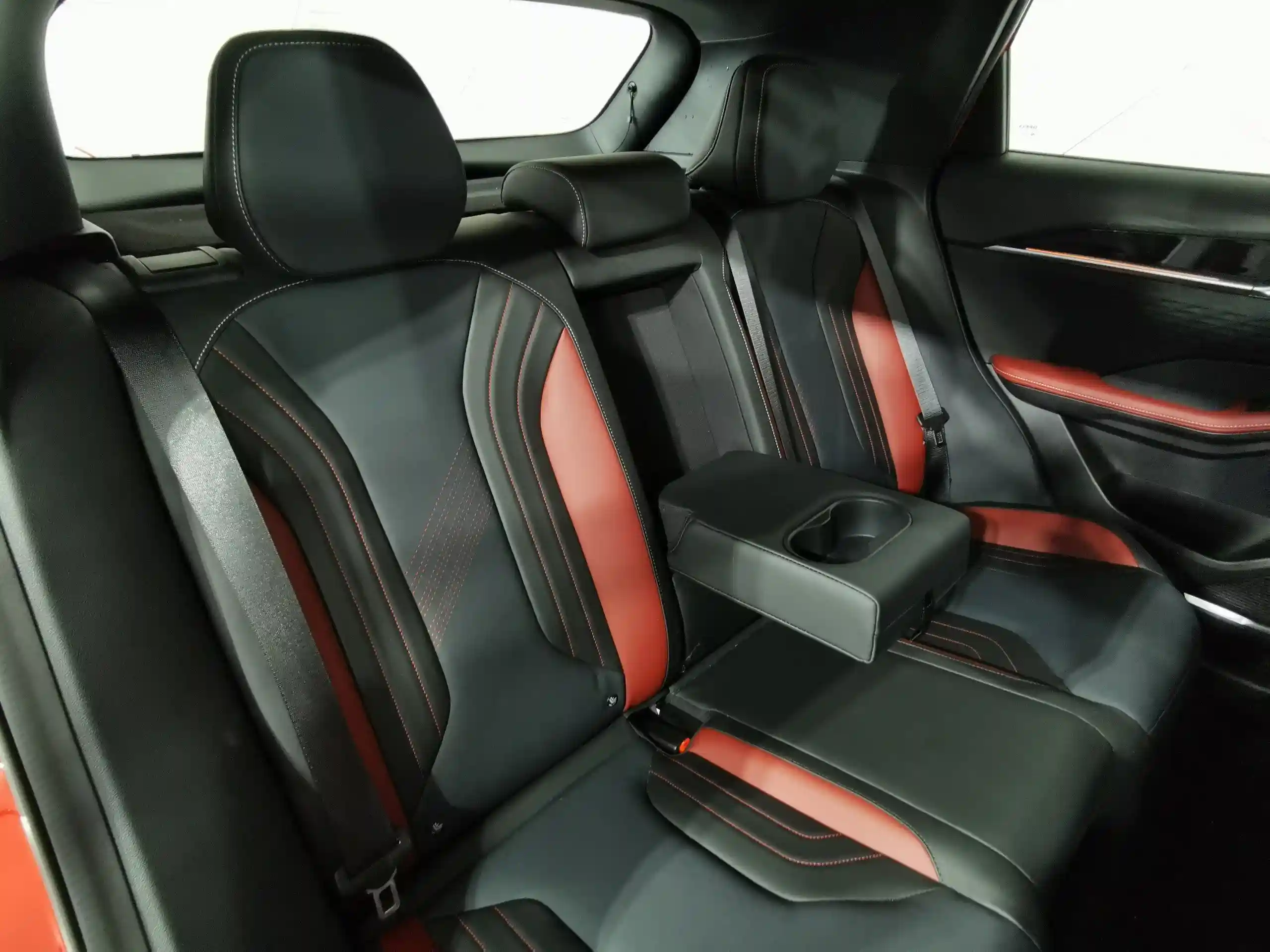 Geely Coolray 2023