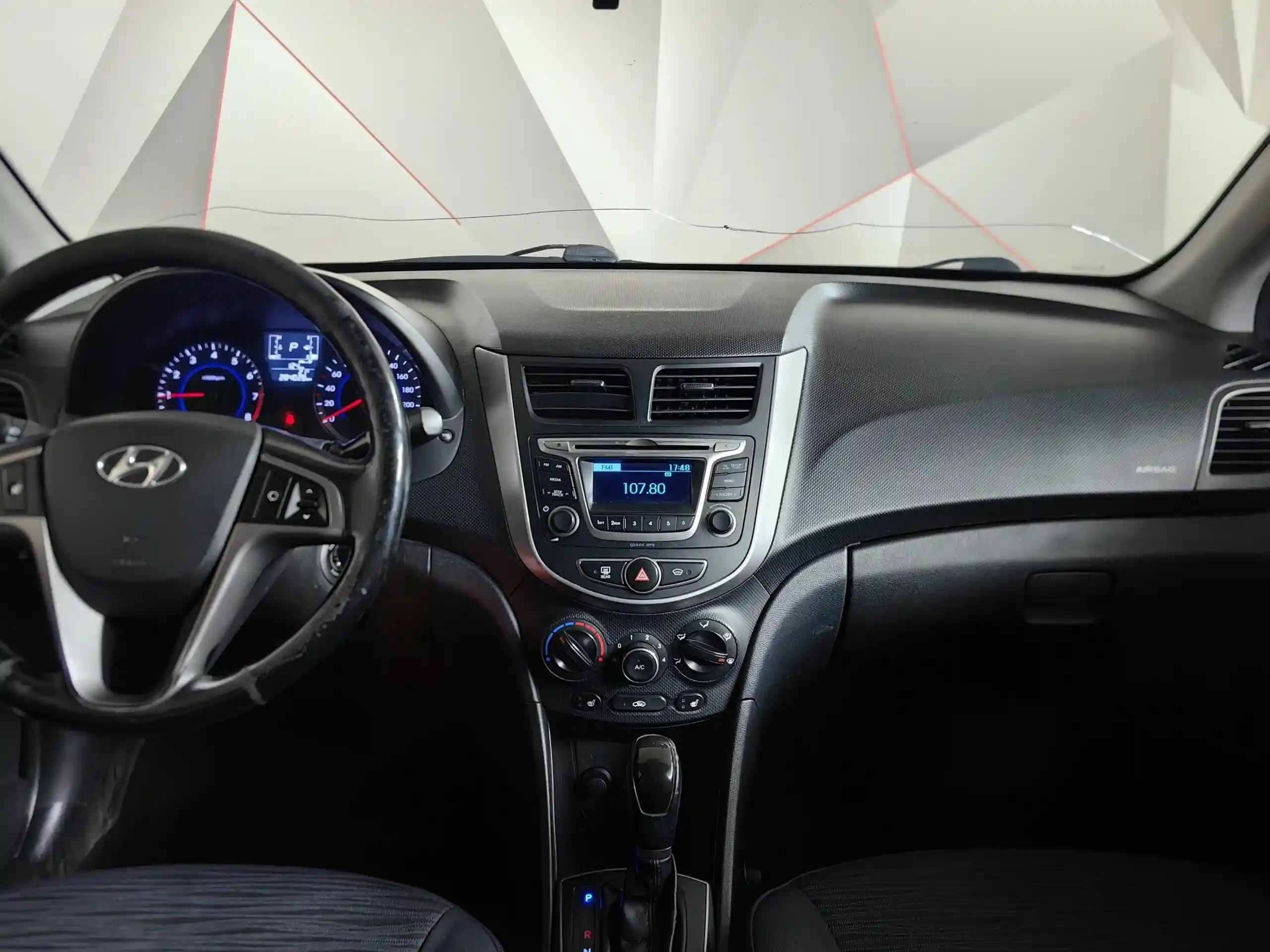 Hyundai Solaris 2014