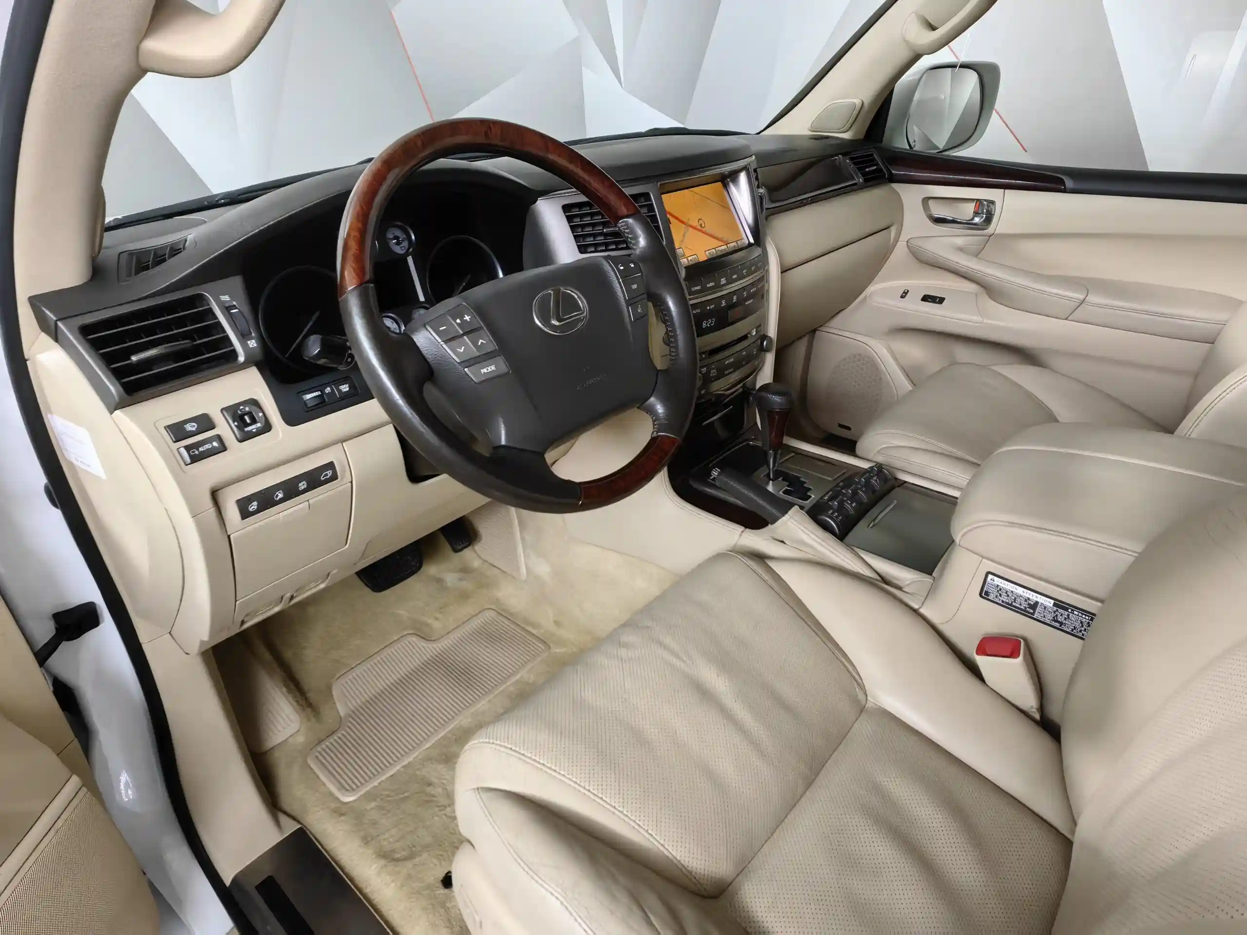 Lexus LX 2011