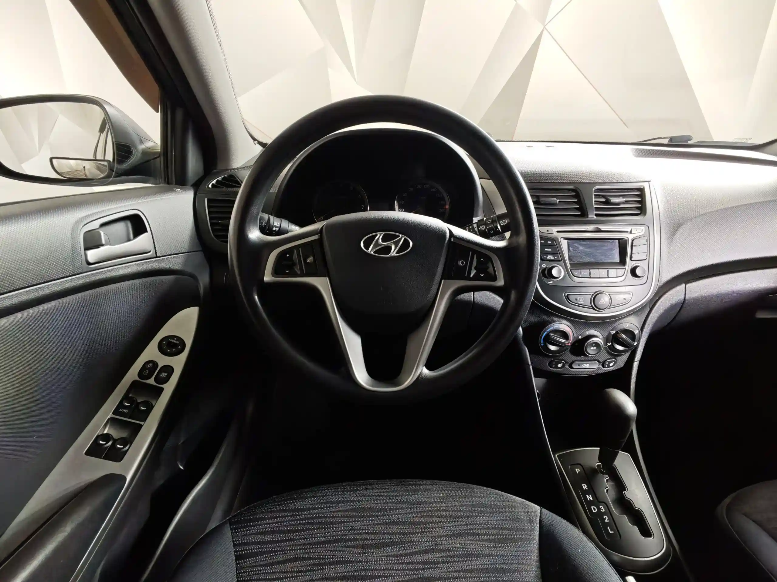 Hyundai Solaris 2014