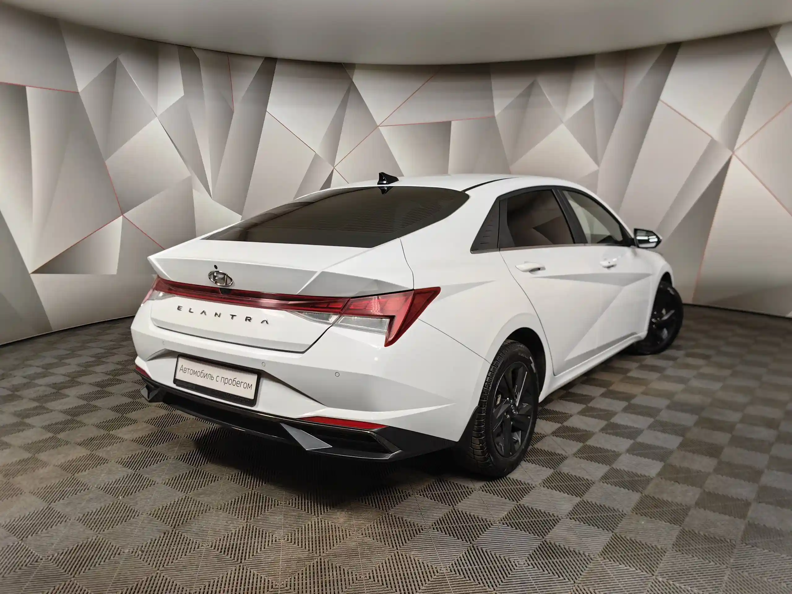 Hyundai Elantra 2022