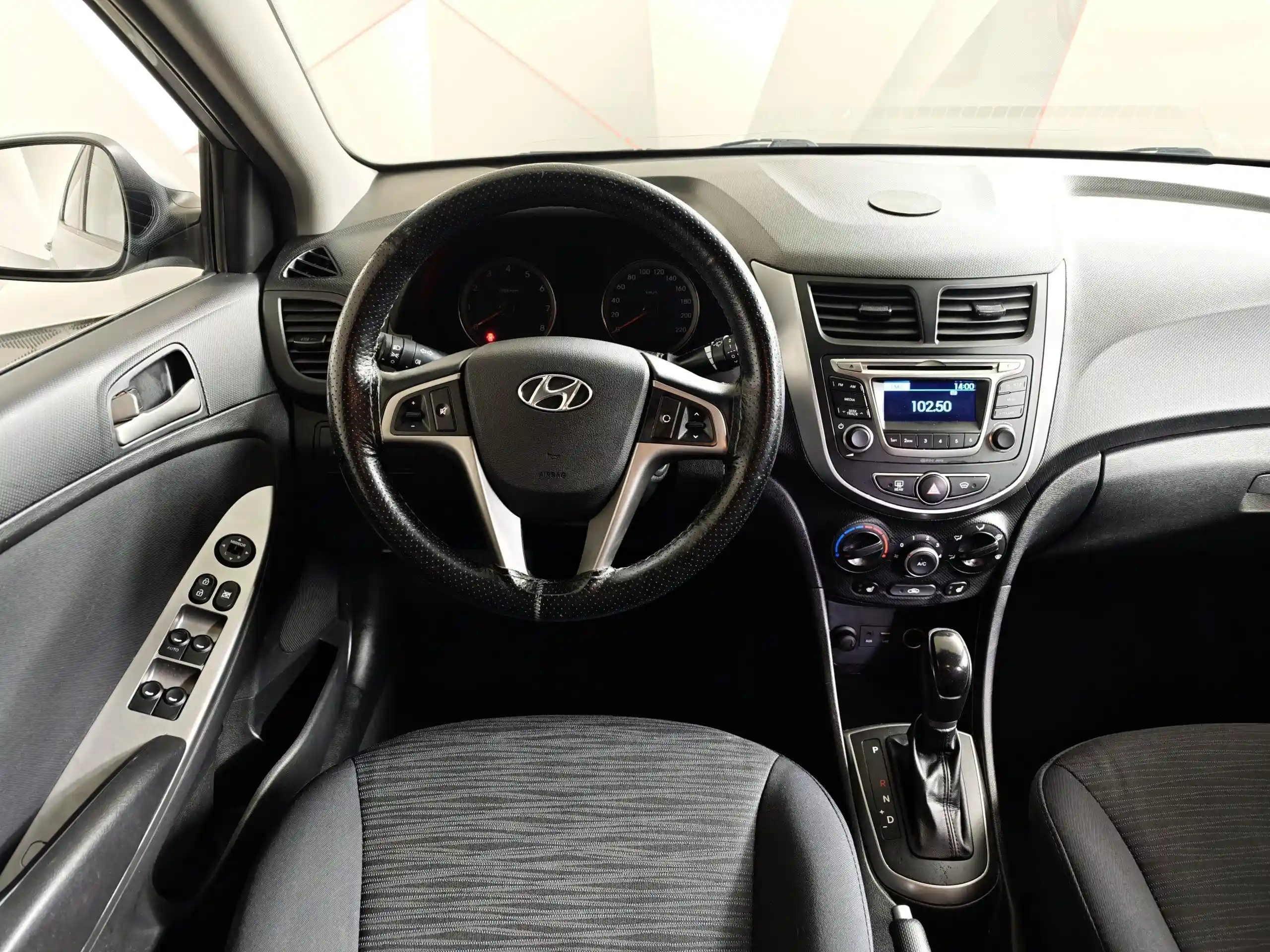 Hyundai Solaris 2015