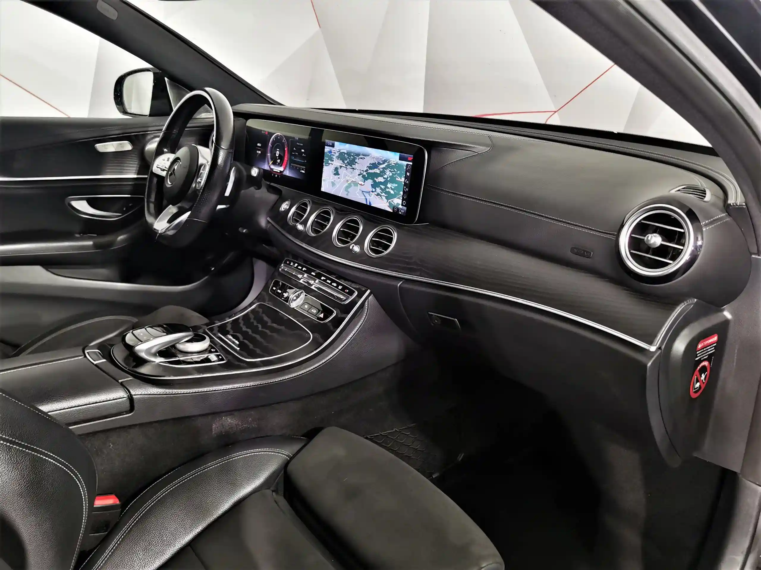 Mercedes-Benz E-Класс 2019