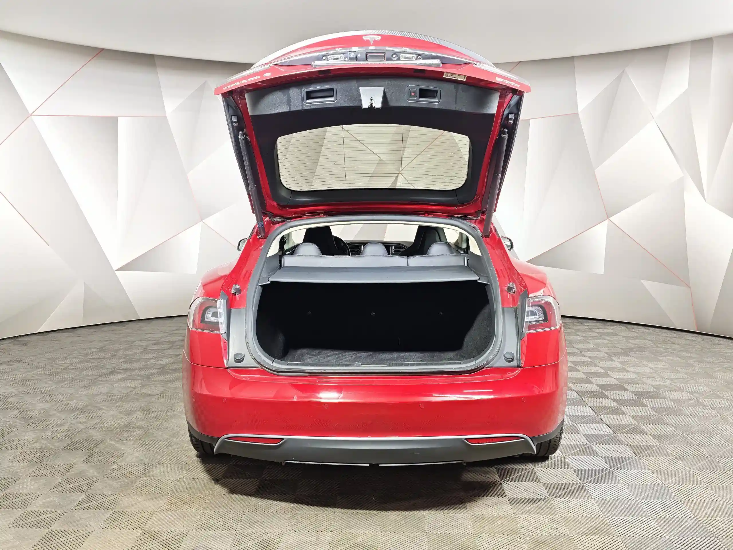 Tesla Model S 2014