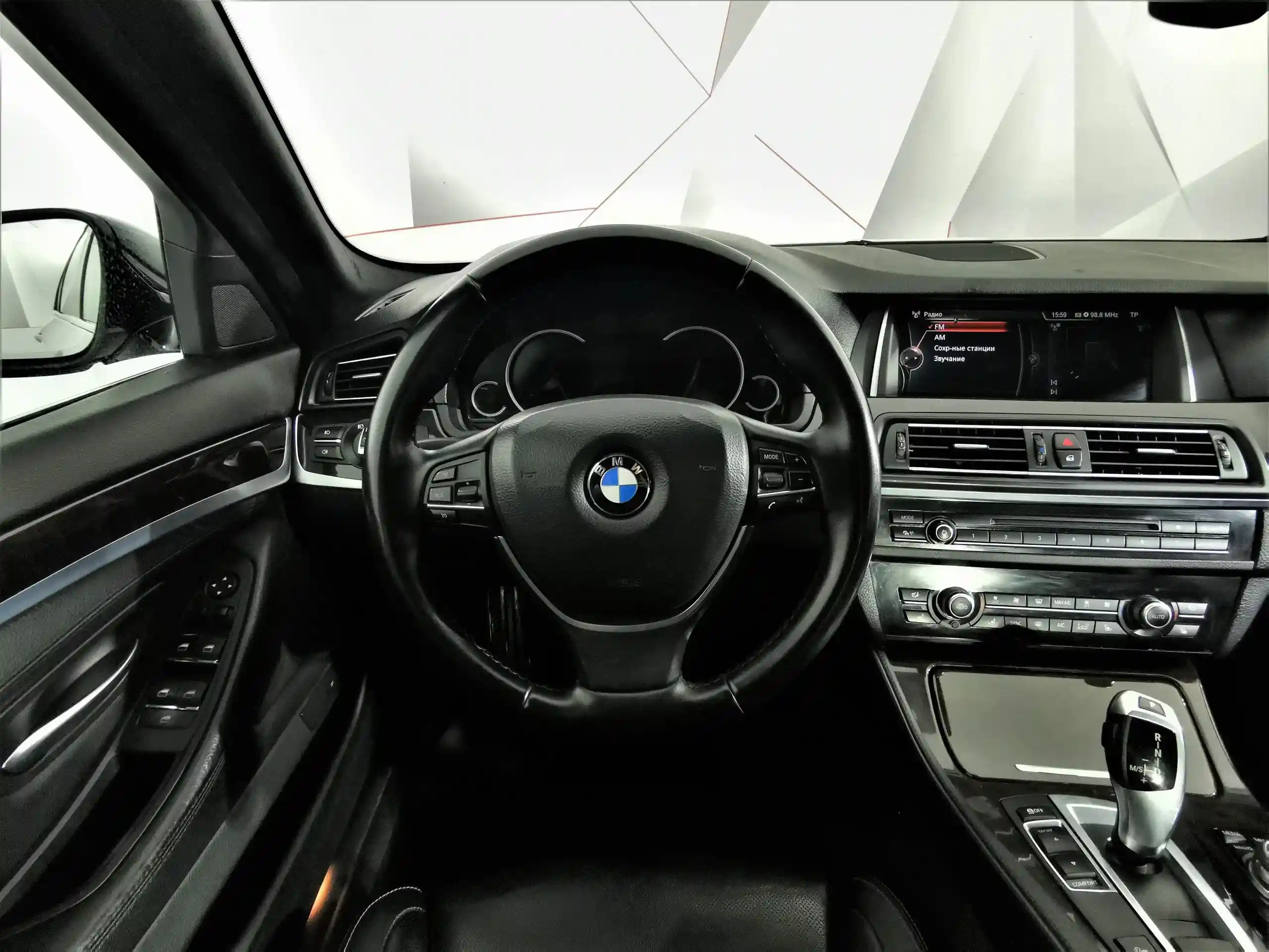 BMW 5 серия 2015