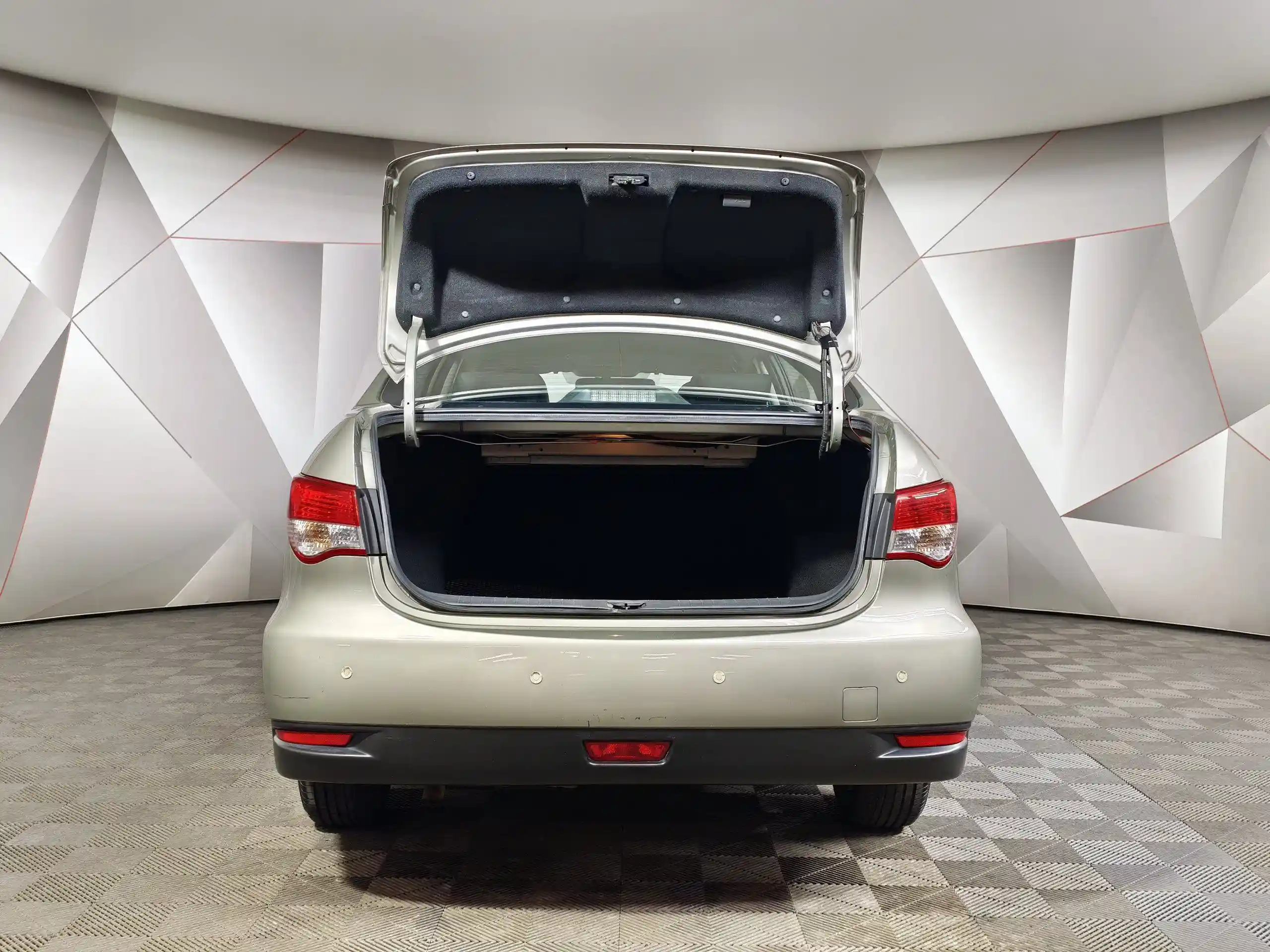 Nissan Almera 2015
