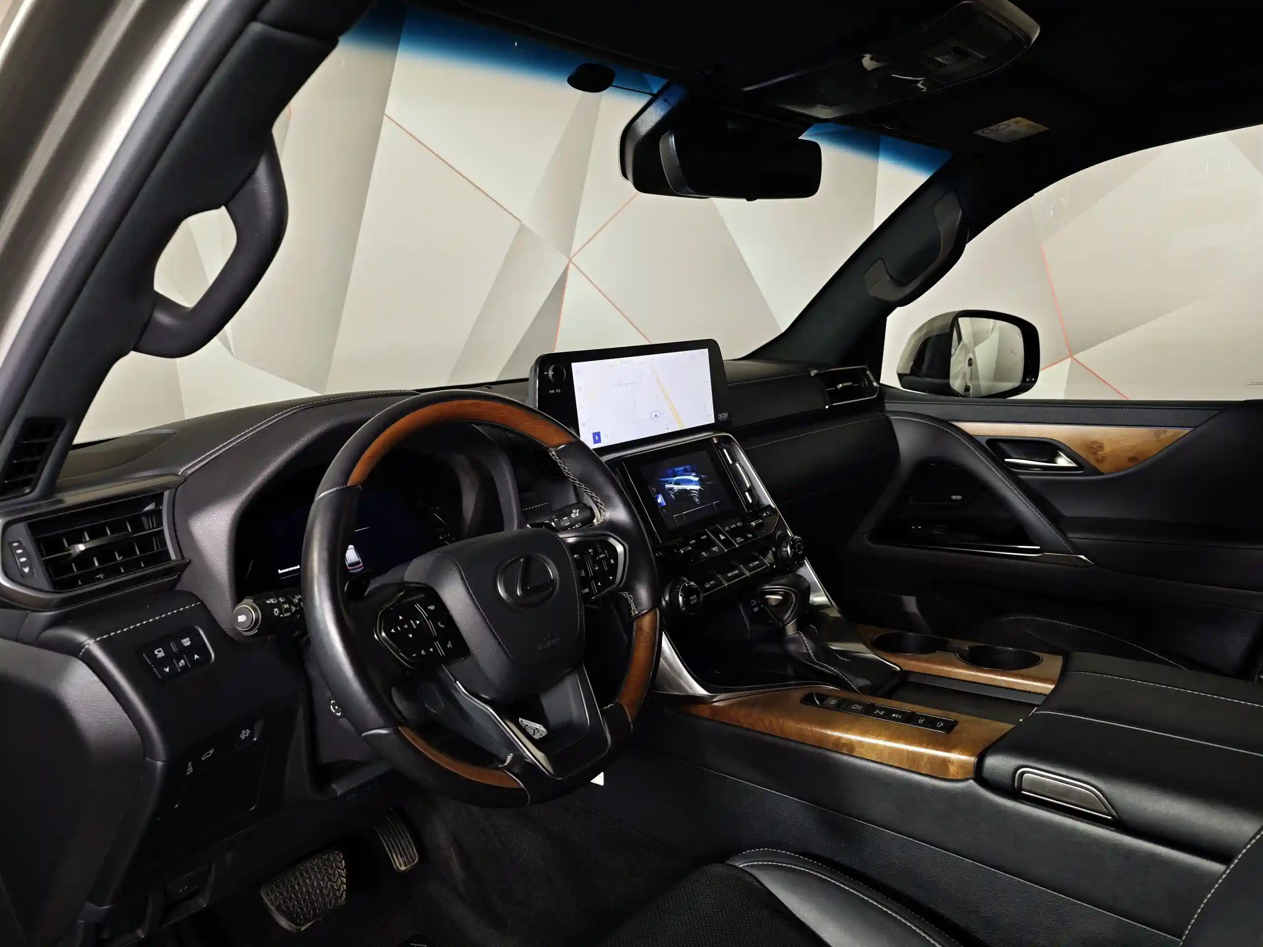 Lexus LX 2022