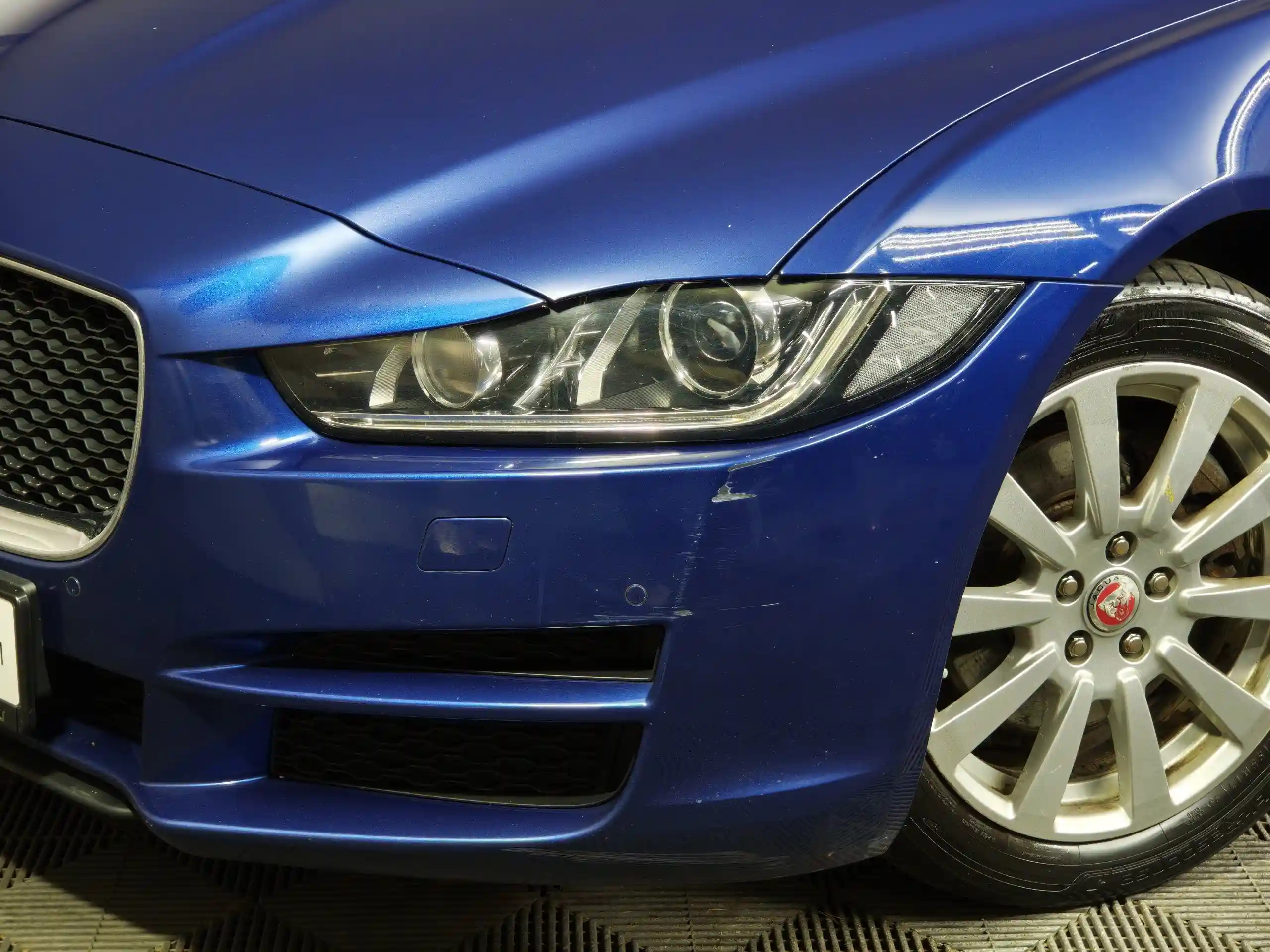 Jaguar XE 2015