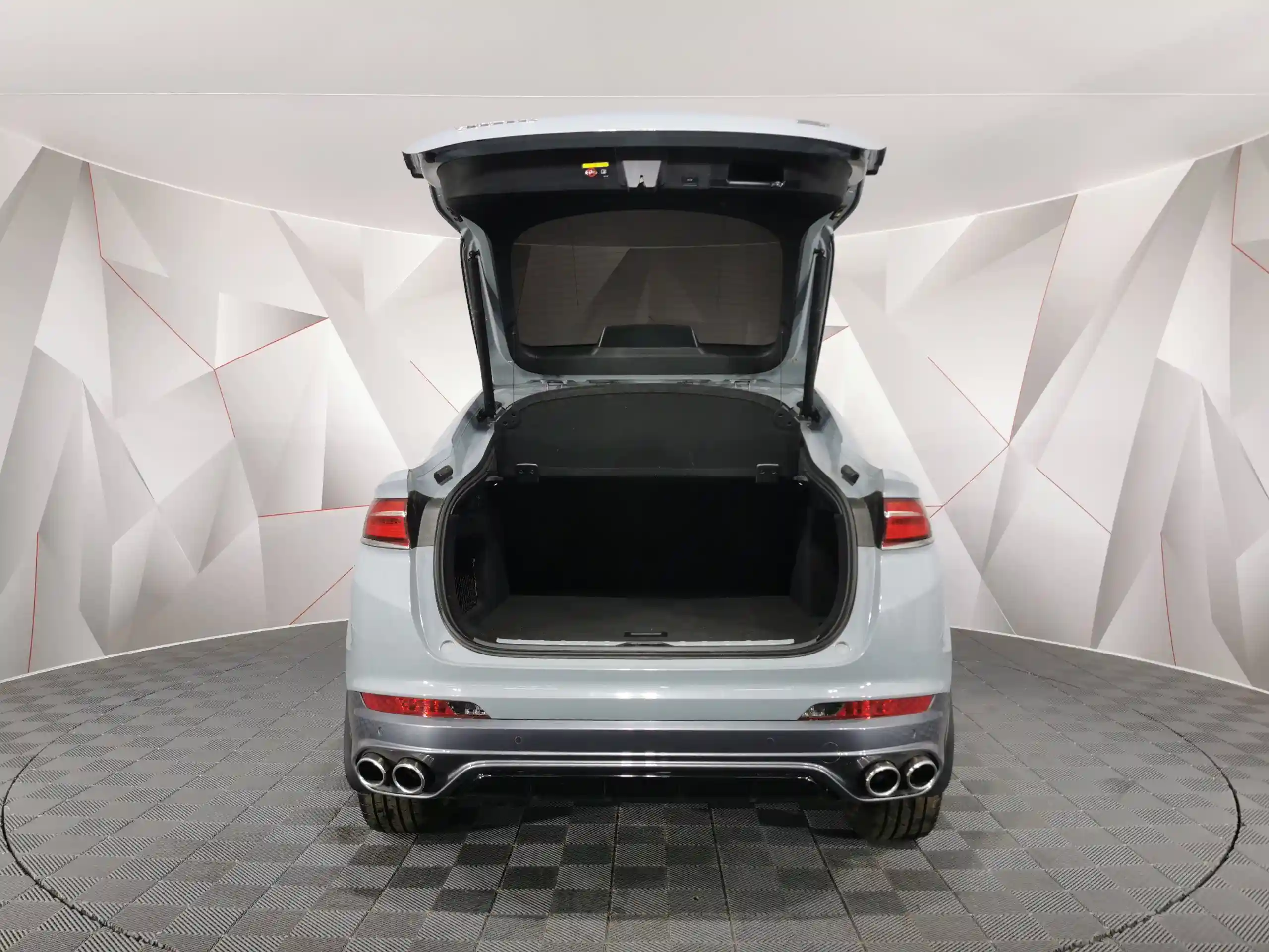 Geely Tugella 2022