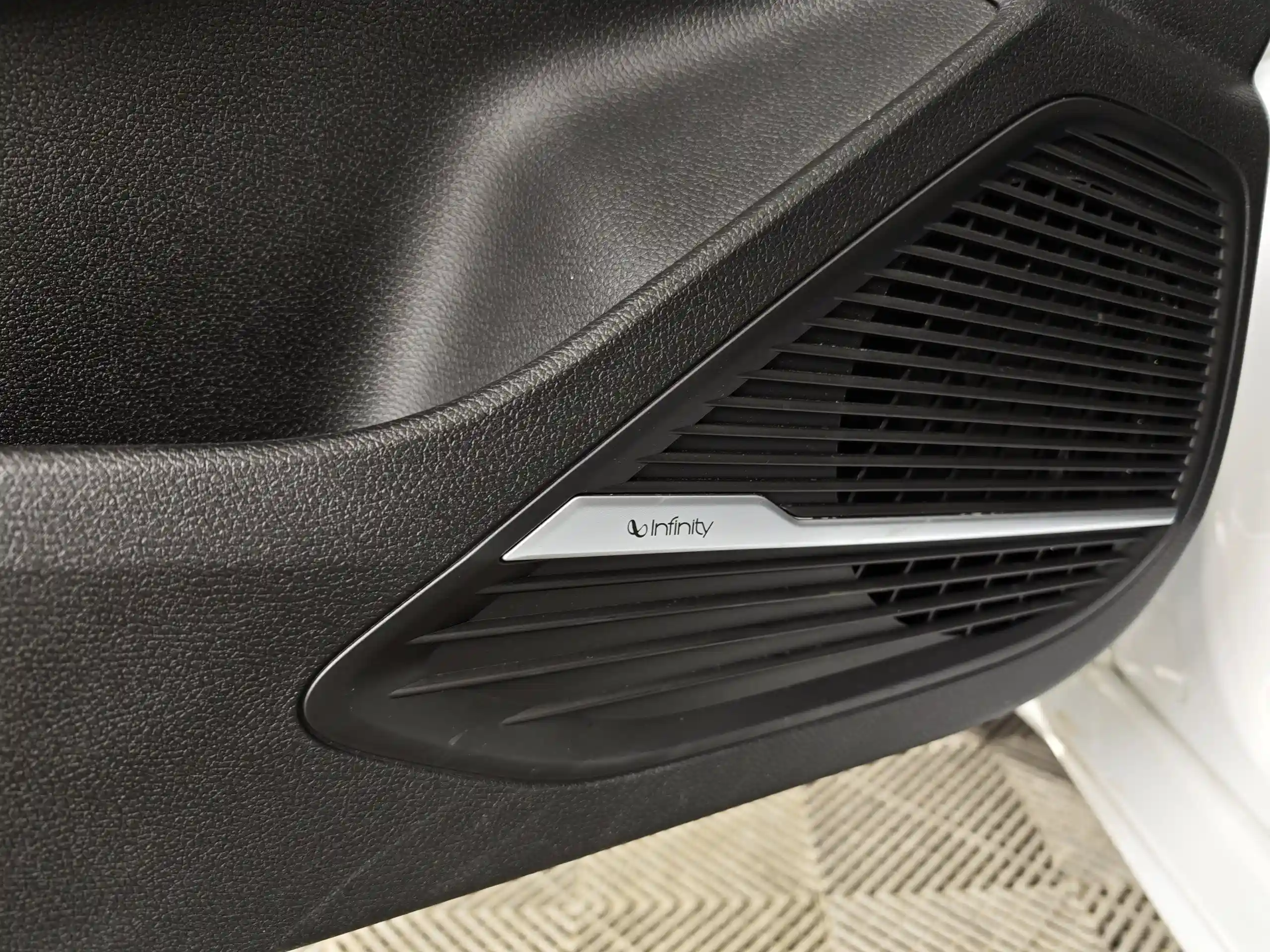Geely Preface 2024