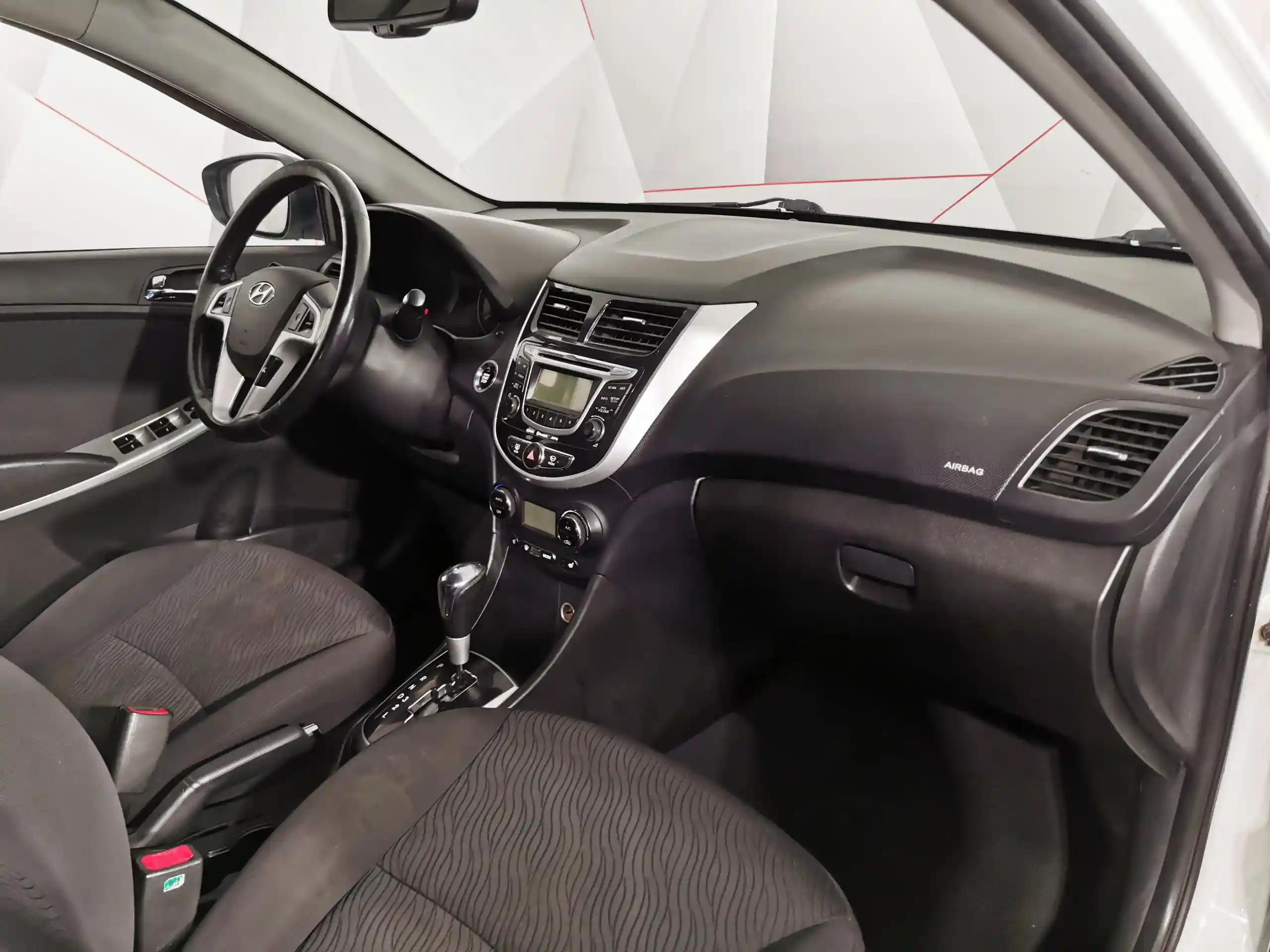 Hyundai Solaris 2013