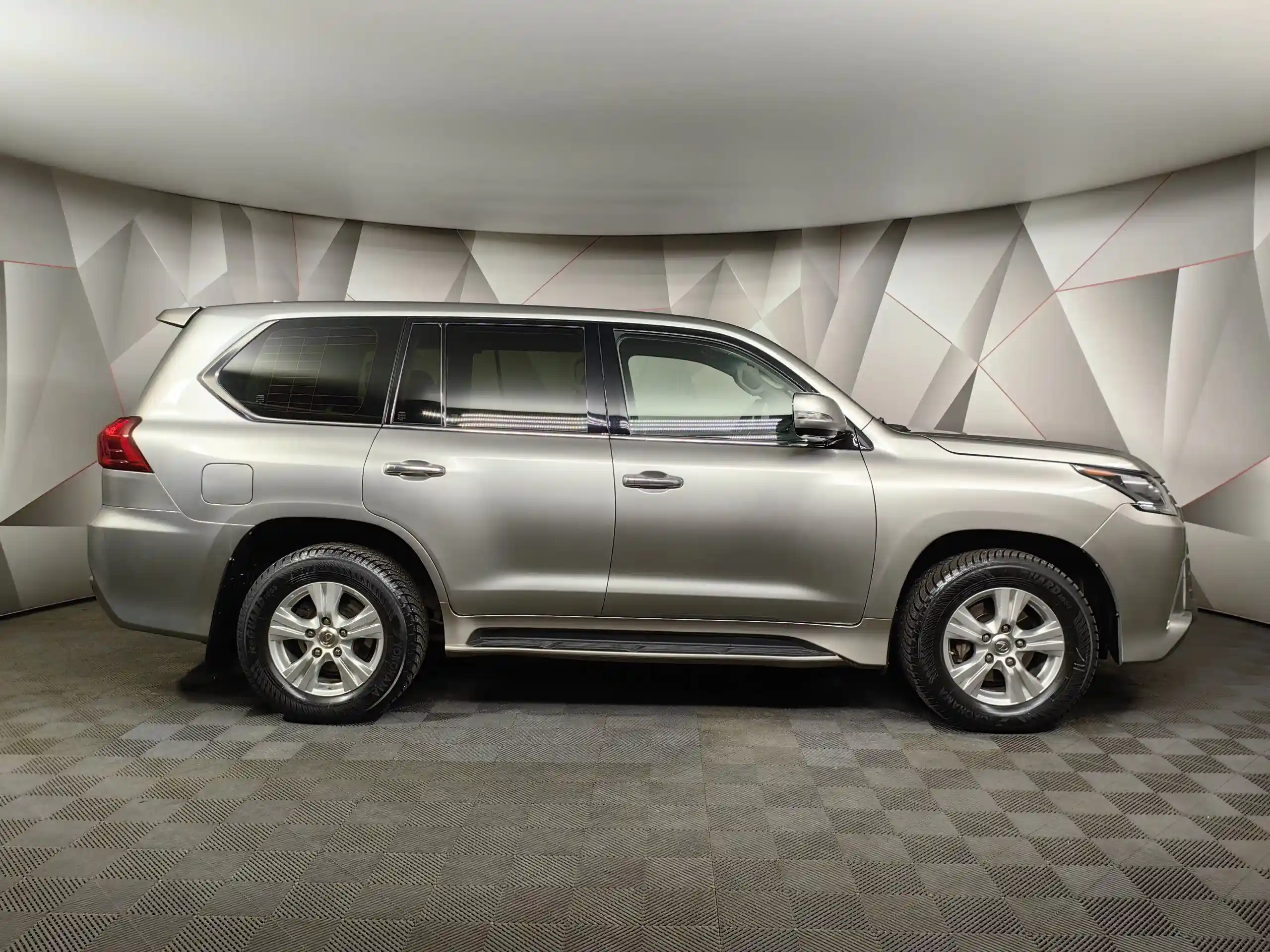 Lexus LX 2015