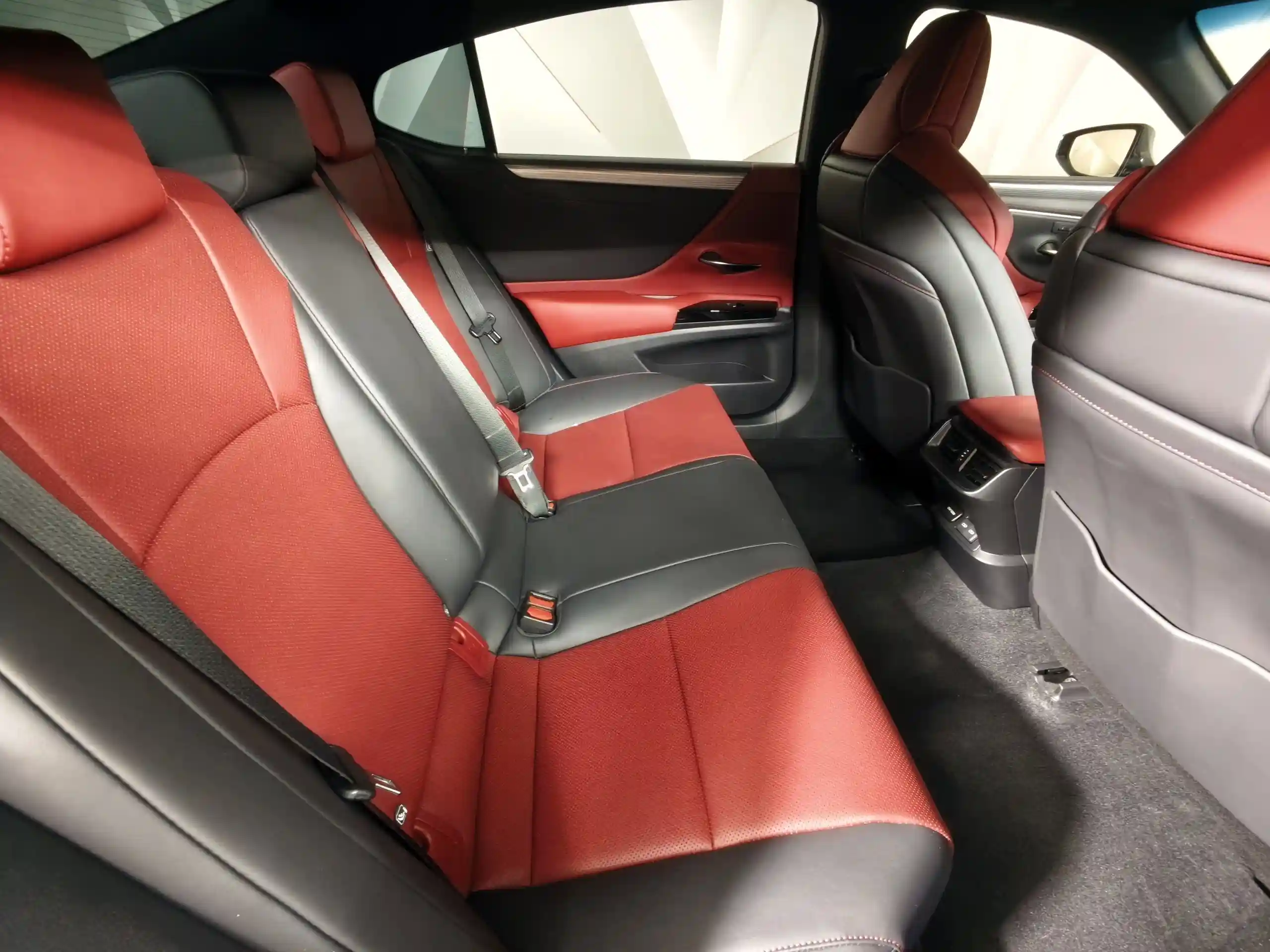 Lexus ES 2022