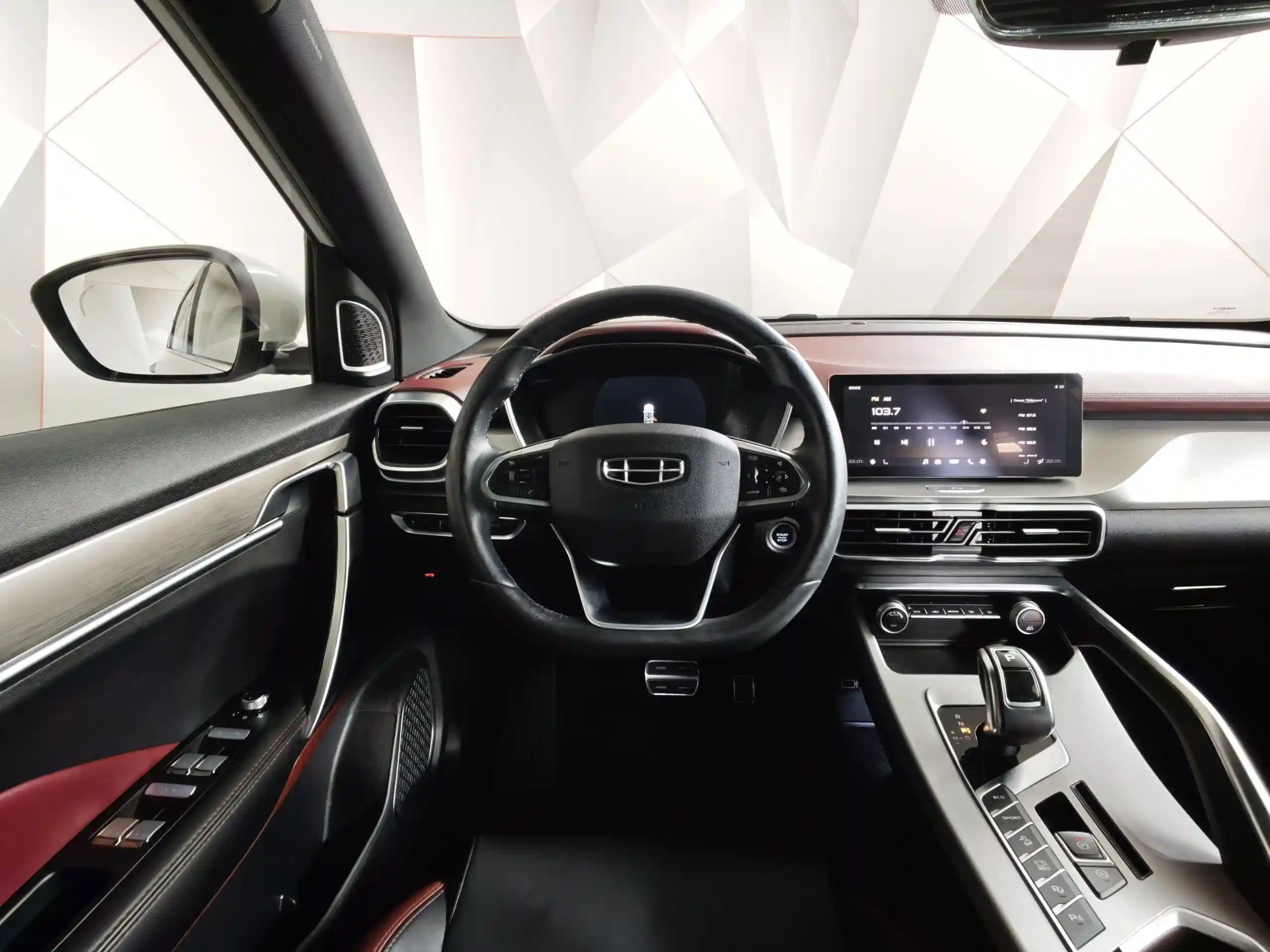 Geely Coolray 2022