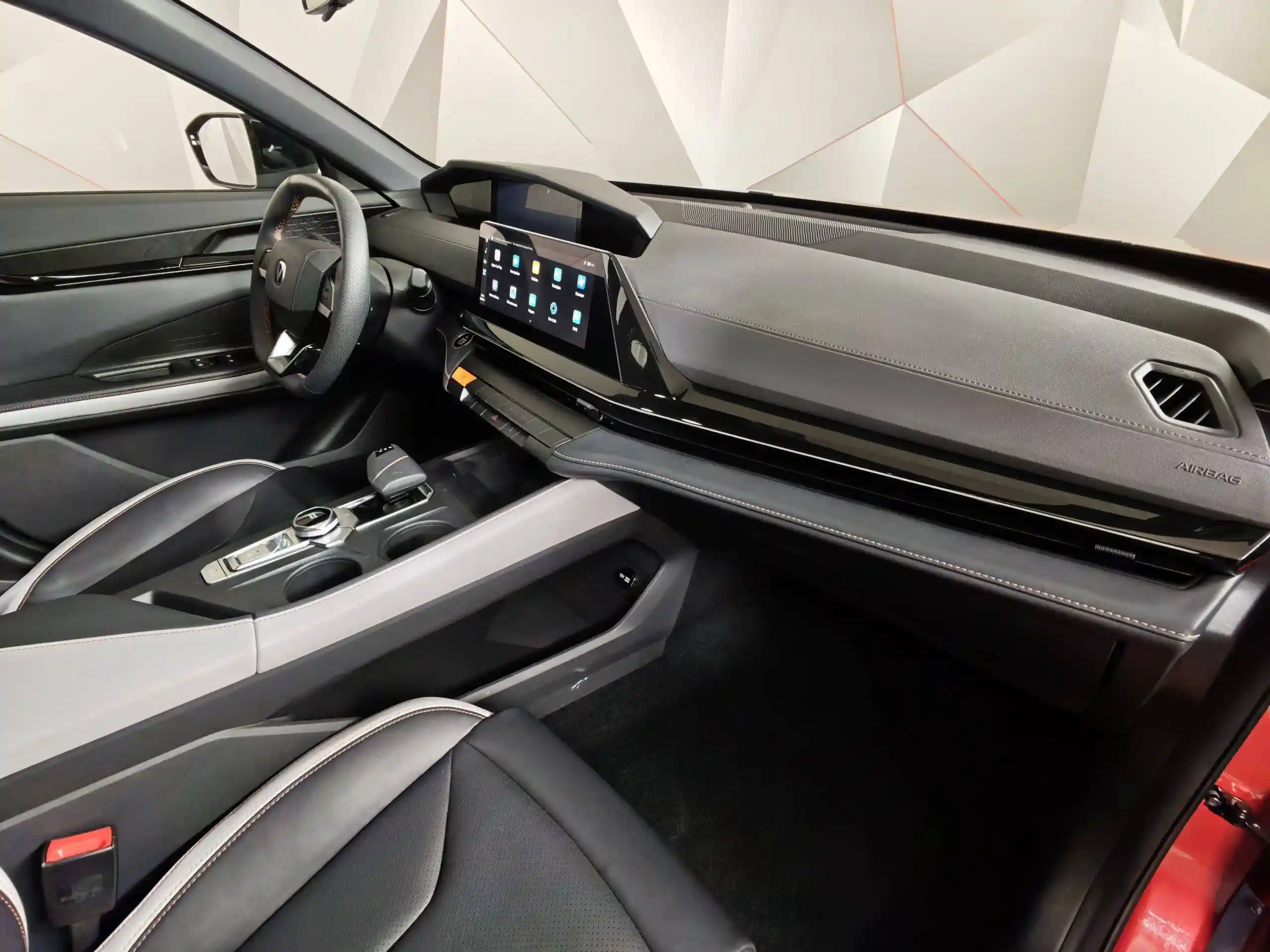 Changan UNI-V 2024