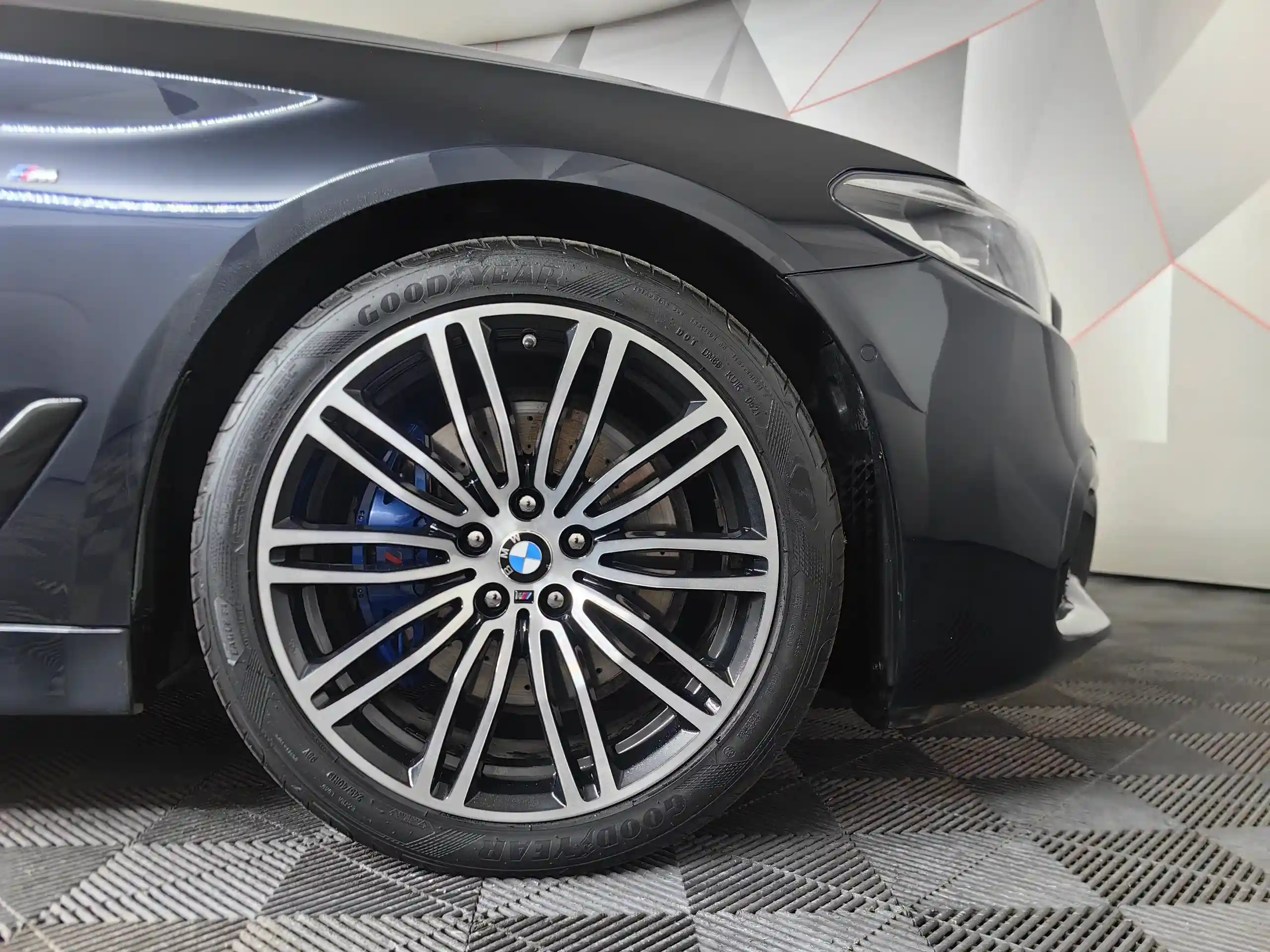 BMW 5 серия 2019