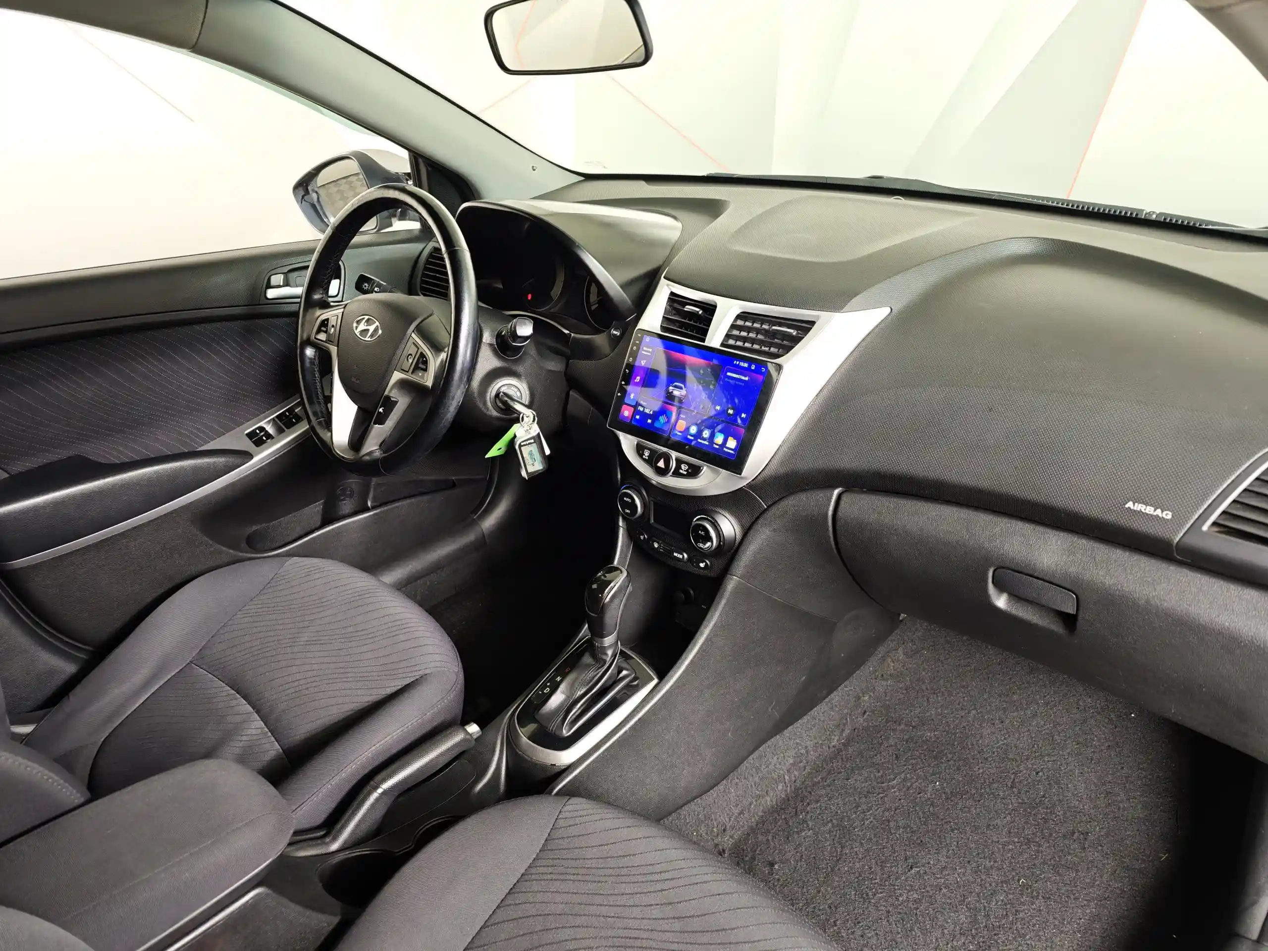 Hyundai Solaris 2015