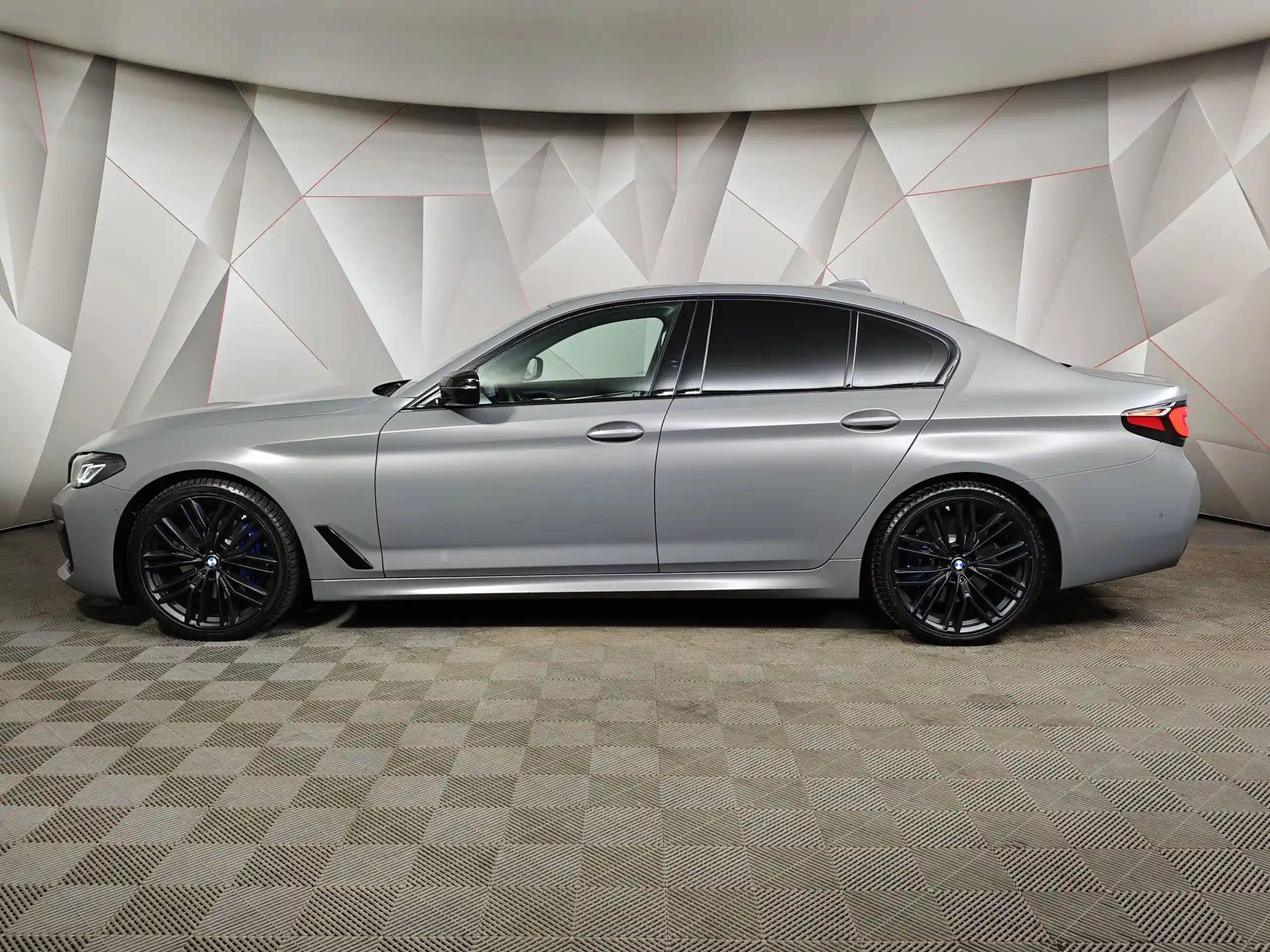 BMW 5 серия 2022