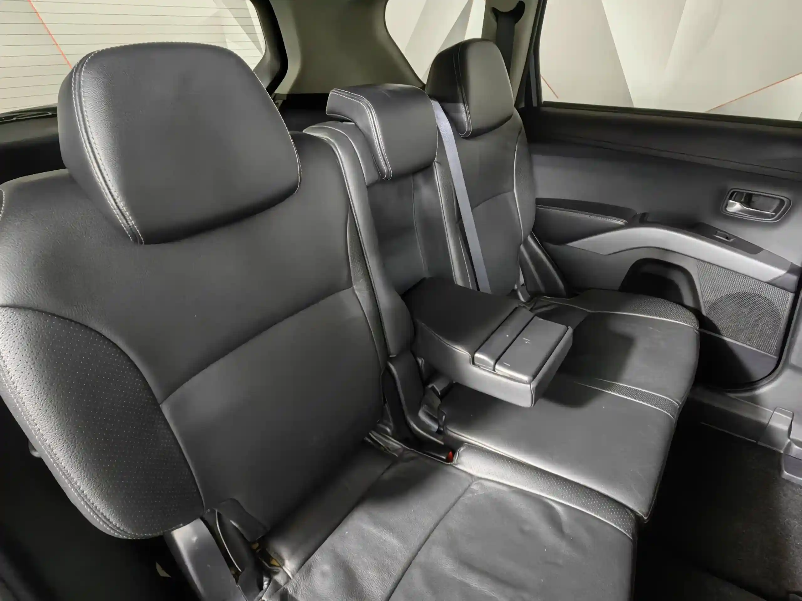 Mitsubishi Outlander 2011